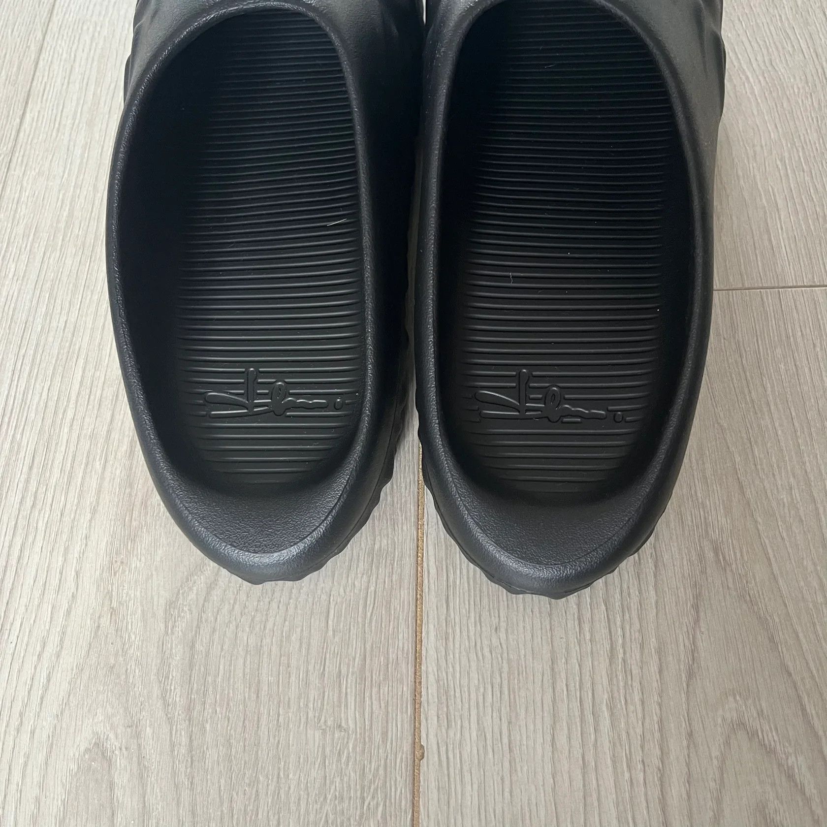 Other UK Slawn Shapes Black Chompaz Sliders Small Size US 9 / EU 42 - 5 Thumbnail