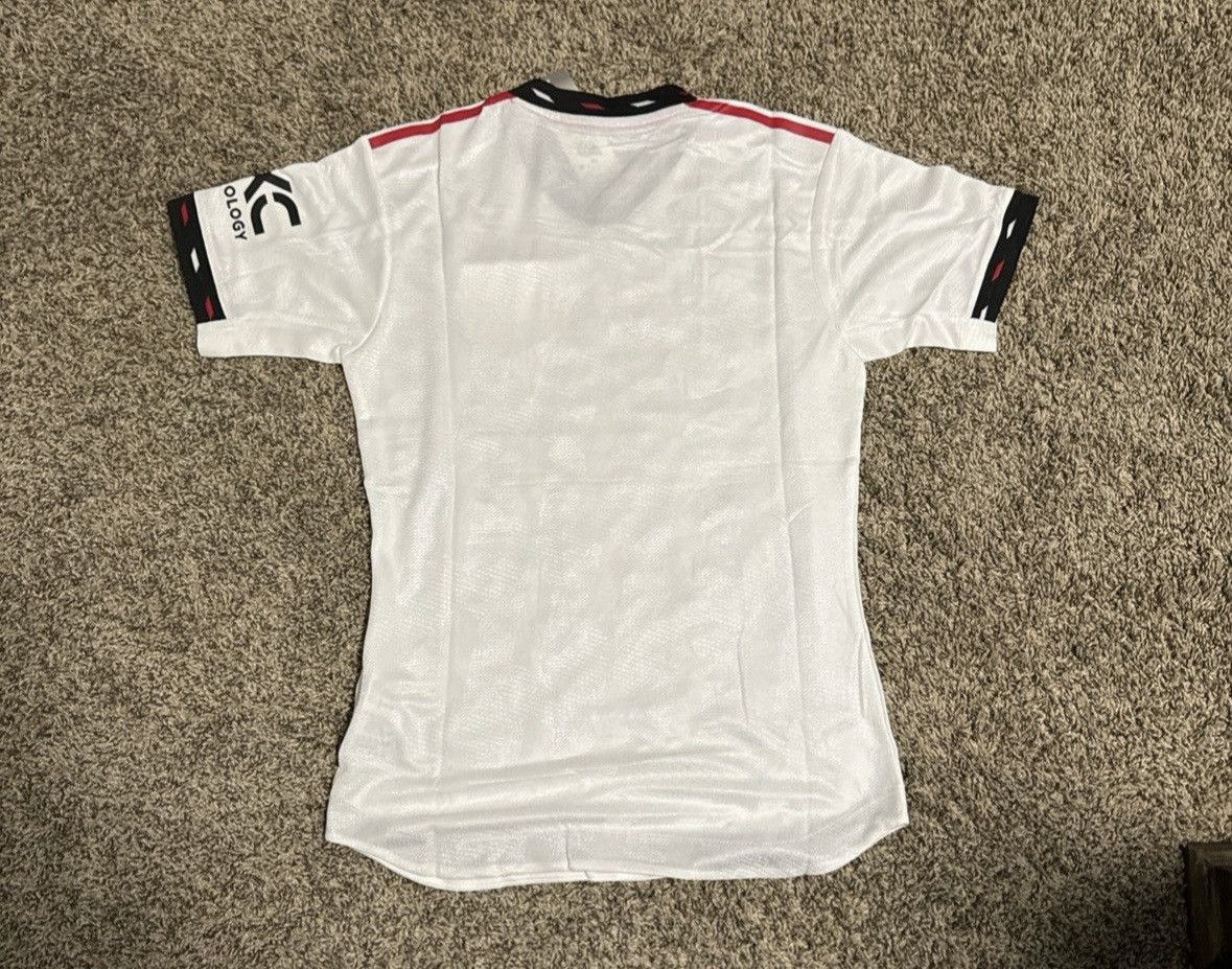 Adidas Manchester United 22-23 Away Kit Player Version Size US M / EU 48-50 / 2 - 2 Thumbnail