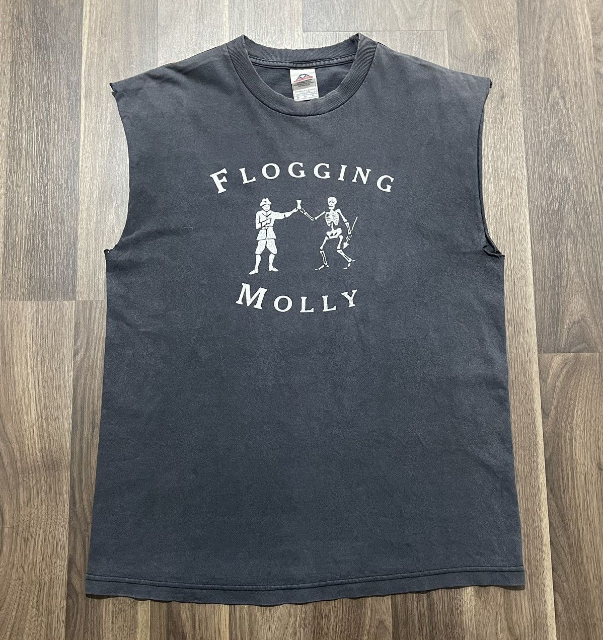 Band Tees × Vintage 90s Vintage Punk Rock Flogging Molly tee Size US M / EU 48-50 / 2 - 1 Thumbnail