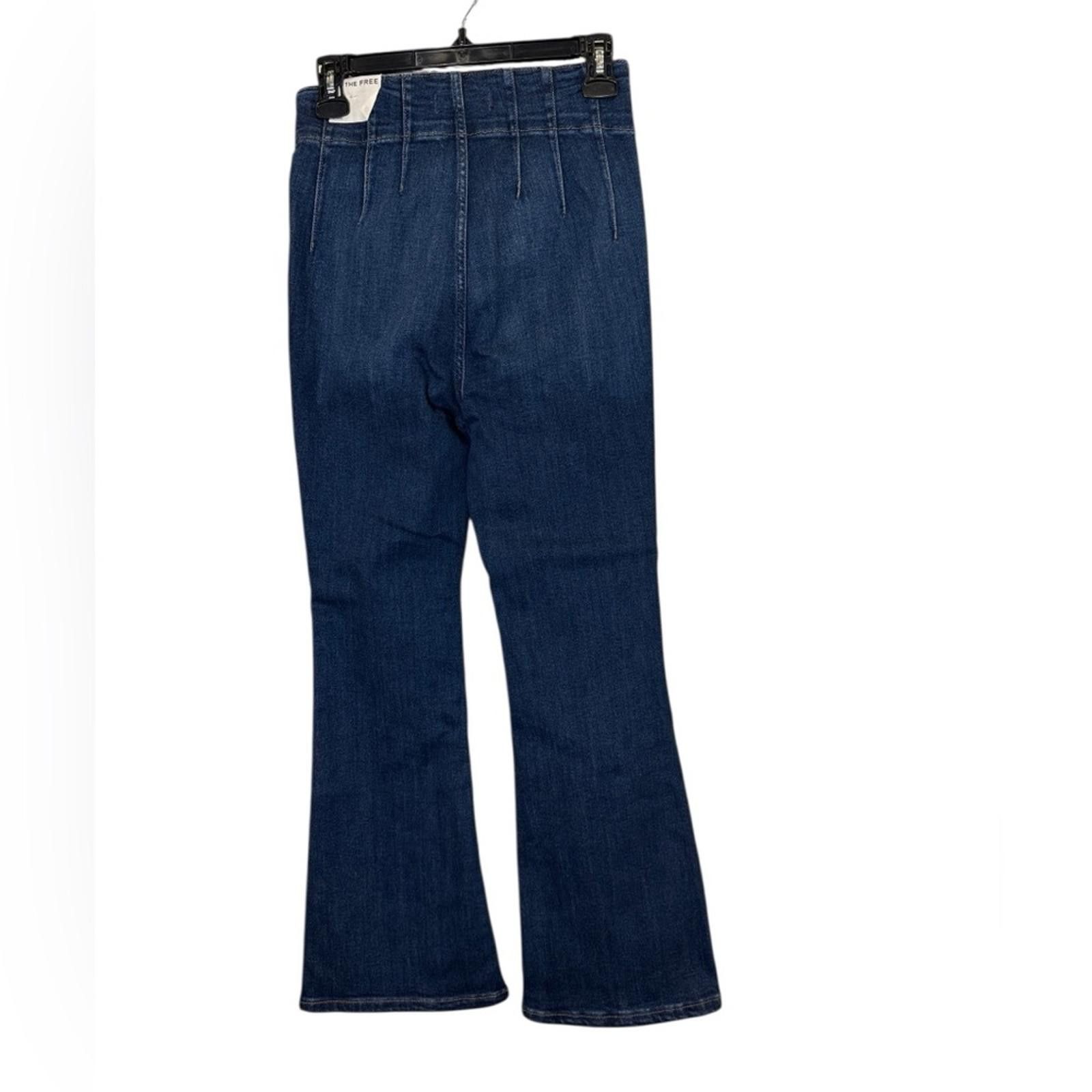 Free People We The Free Jayde Crop Flare Night Sky Wash Jeans sz 28 Size 28" / US 6 / IT 42 - 4 Thumbnail