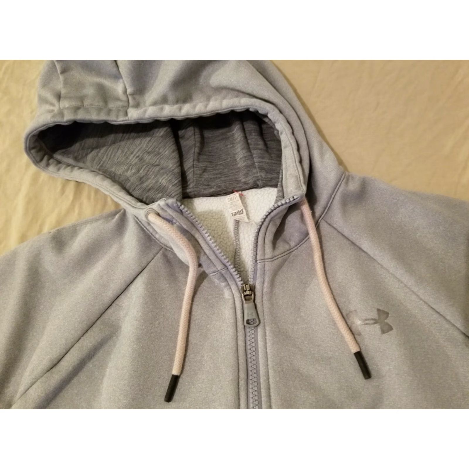 Under Armour Womens Under Armour Jacket S Small Gray Athletic Gym Workout Shirt Hoodie? Size S / US 4 / IT 40 - 3 Thumbnail