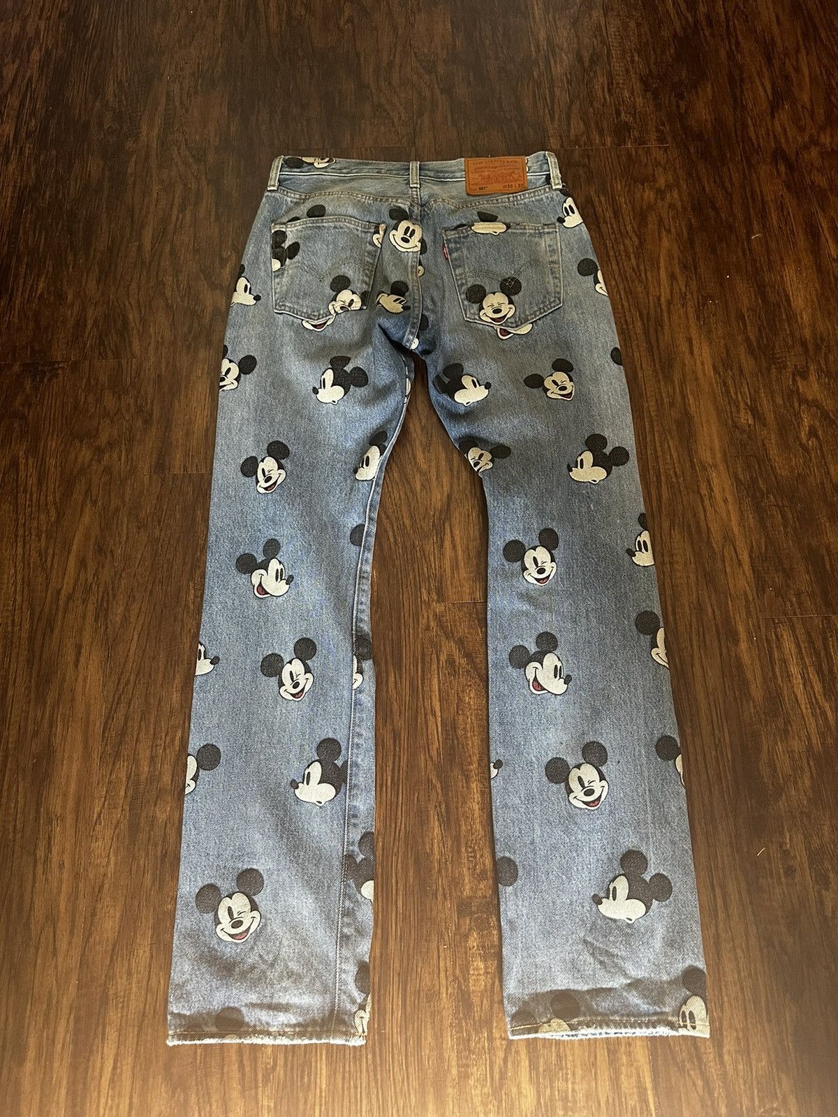 Levi's Levis x Disney Mickey 501 Jeans! Size US 30 / EU 46 - 1 Thumbnail