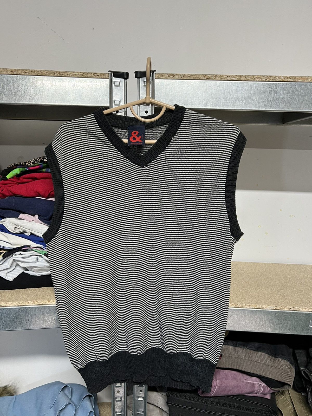 Dolce & Gabbana Dolce & Gabbana Striped Sweater Vest Wool Y2K Size L-M 52 Size US L / EU 52-54 / 3 - 1 Thumbnail