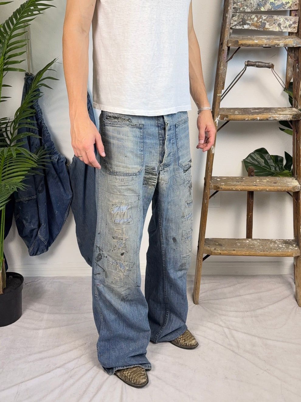 Vintage 1940s WW2 Distressed & Repaired USN Dungarees Size US 30 / EU 46 - 2 Thumbnail