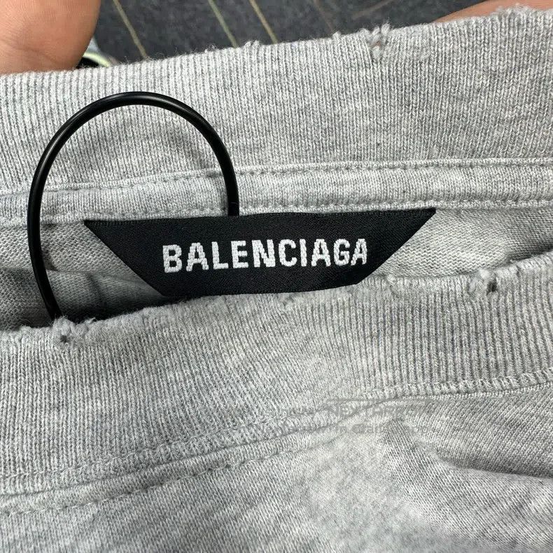 Balenciaga Balenciaga Gray Coke Embroidered Striped Shirt Two-piece L Size US M / EU 48-50 / 2 - 3 Thumbnail
