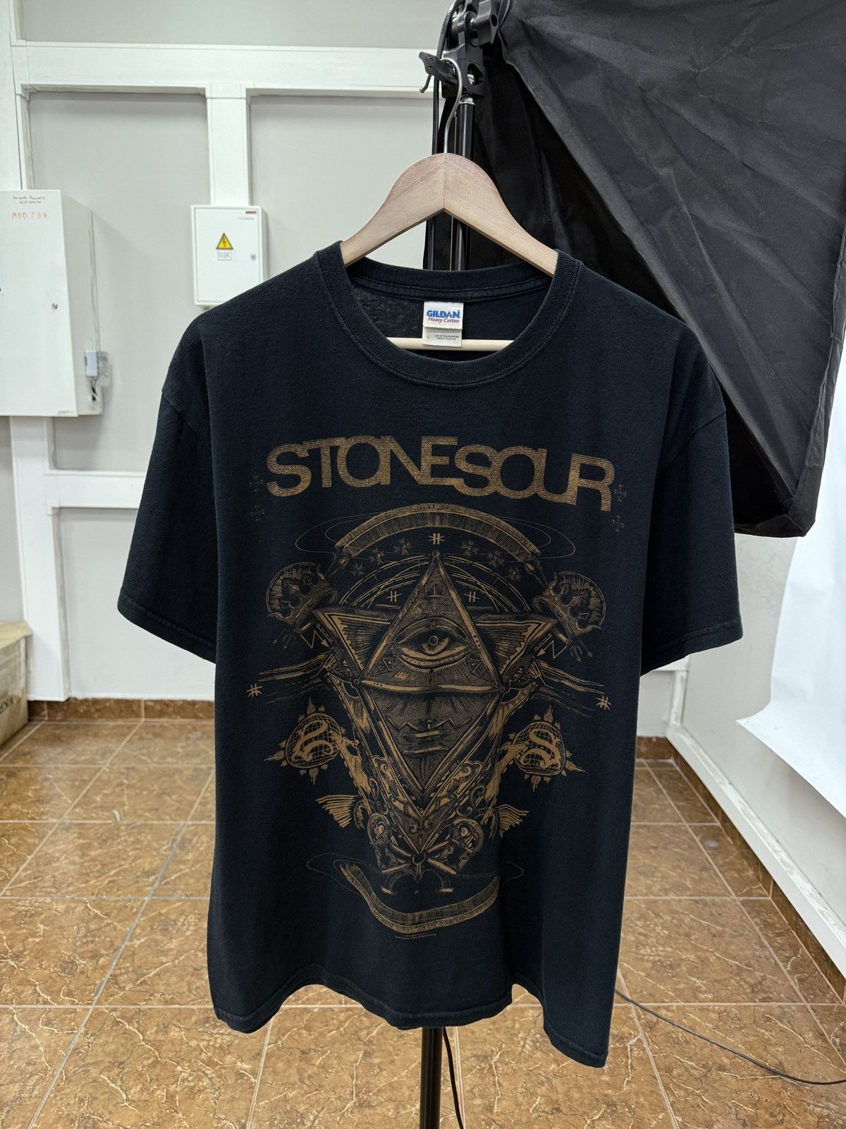 Gildan 🇺🇸 Vintage Stone Sour Audio Secrecy 2010 T-Shirt Hard Rock Size US L / EU 52-54 / 3 - 1 Thumbnail