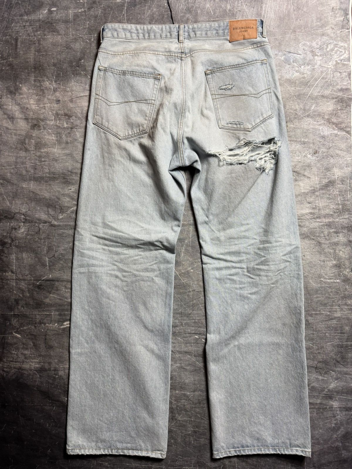 Balenciaga Men's Distressed Relaxed Fit Jeans in Light Blue Size US 32 / EU 48 - 2 Thumbnail