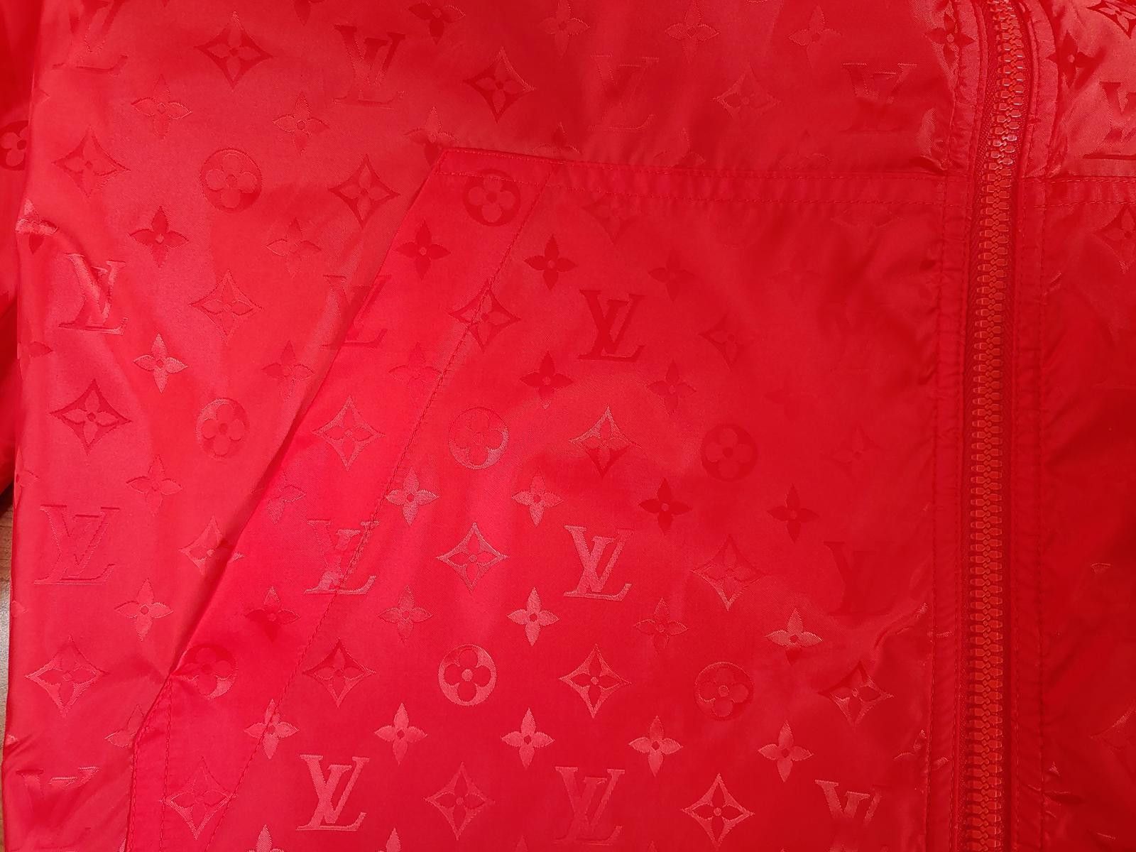 Louis Vuitton Louis Vuitton Monogram Reversible Nylon Windbreaker in Red Size ONE SIZE - 5 Thumbnail