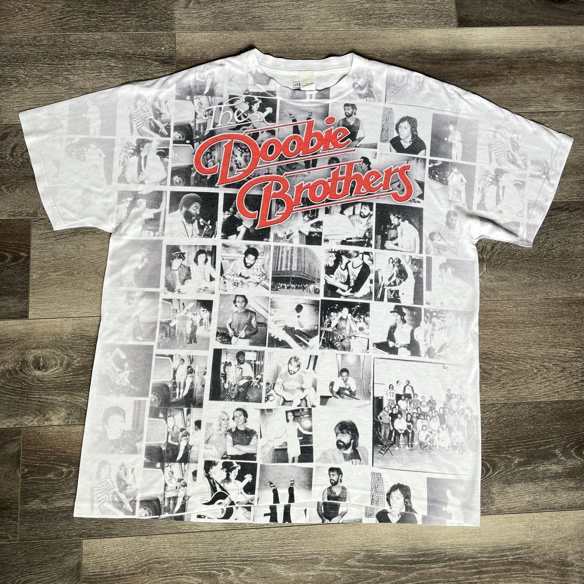 Band Tees × Vintage New Vintage The Doobie Brothers All Over Print Band Tour Tee Size US XL / EU 56 / 4 - 1 Thumbnail