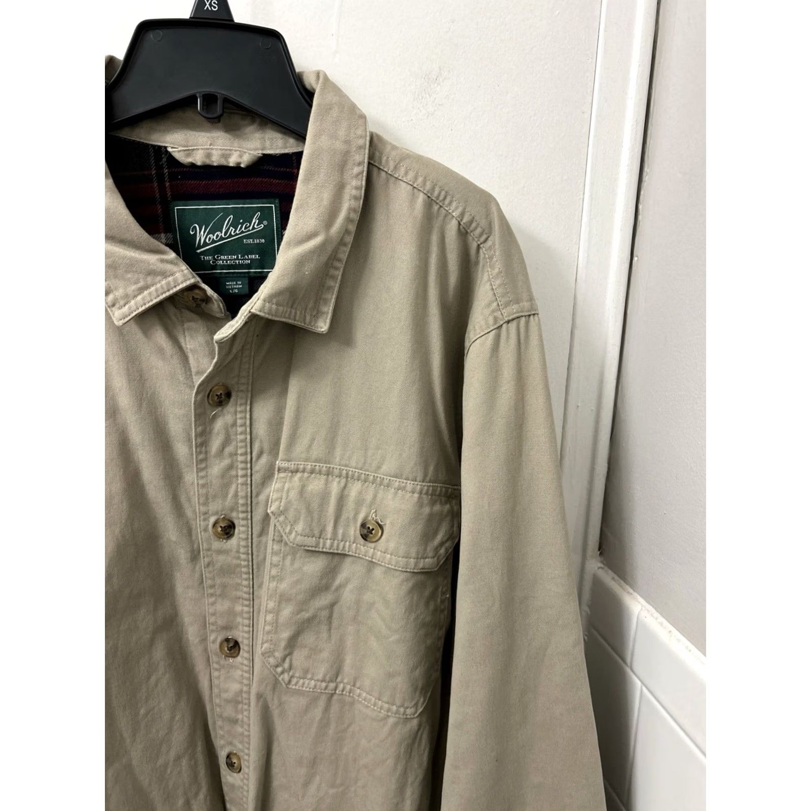 Vintage Woolrich Shirt Jacket Mens Large Tan Plaid Flannel Lined Button-Down L/S Shirt Jacket Mens Large Tan Plaid Flannel Lined Button-Down L/S Size US L / EU 52-54 / 3 - 6 Thumbnail
