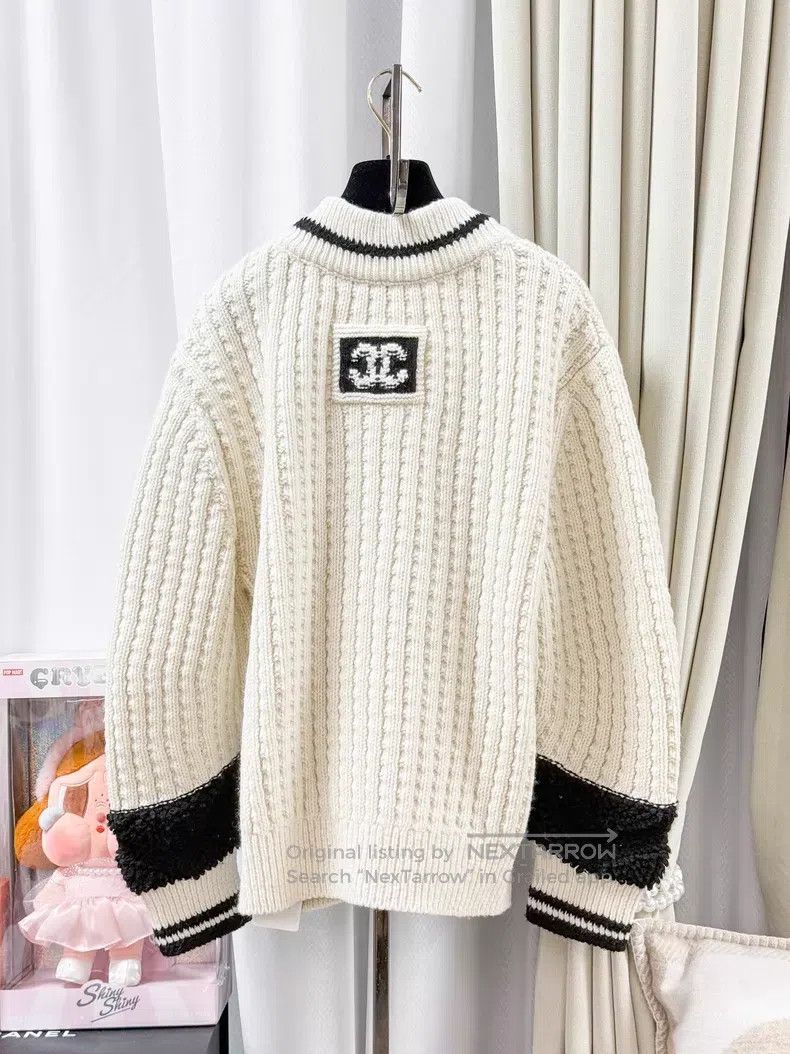 Chanel Chanel 25N Coco neige ski series beige black tassel V-neck Size XS / US 0-2 / IT 36-38 - 2 Thumbnail