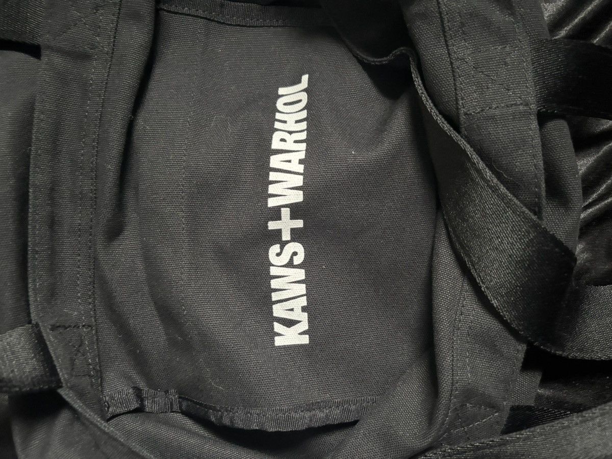 Andy Warhol × Kaws × Uniqlo KAWS + Warhol 2-Way Tote Bag Size ONE SIZE - 3 Thumbnail
