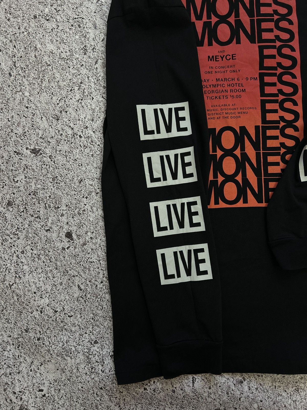 Band Tees Vintage Ramones And Meyce In Concert 2018 Long Sleeve Tee Size US M / EU 48-50 / 2 - 12 Thumbnail