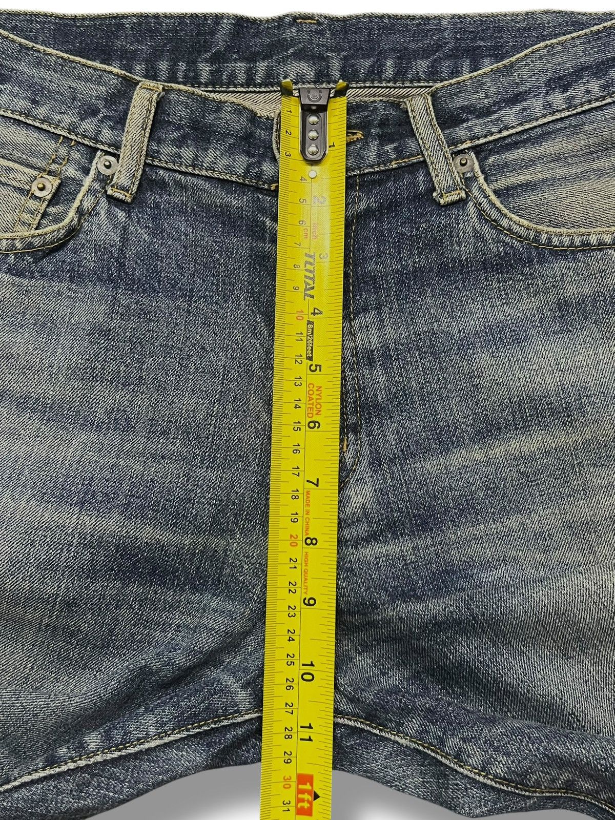 Uniqlo Vintage Uniqlo Japan - Faded, Distressed Denim Size US 31 - 14 Thumbnail