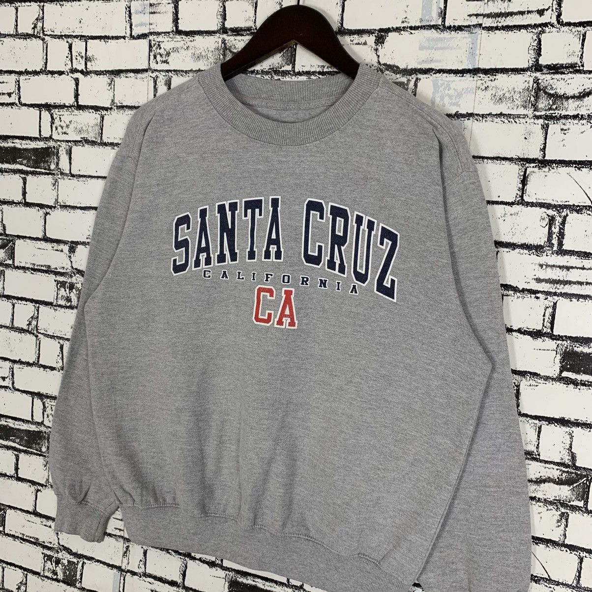 Designer × Santa Cruz Skateboards × Vintage Vintage Santa Cruz California Sweatshirt Crewneck Medium Size US M / EU 48-50 / 2 - 4 Thumbnail
