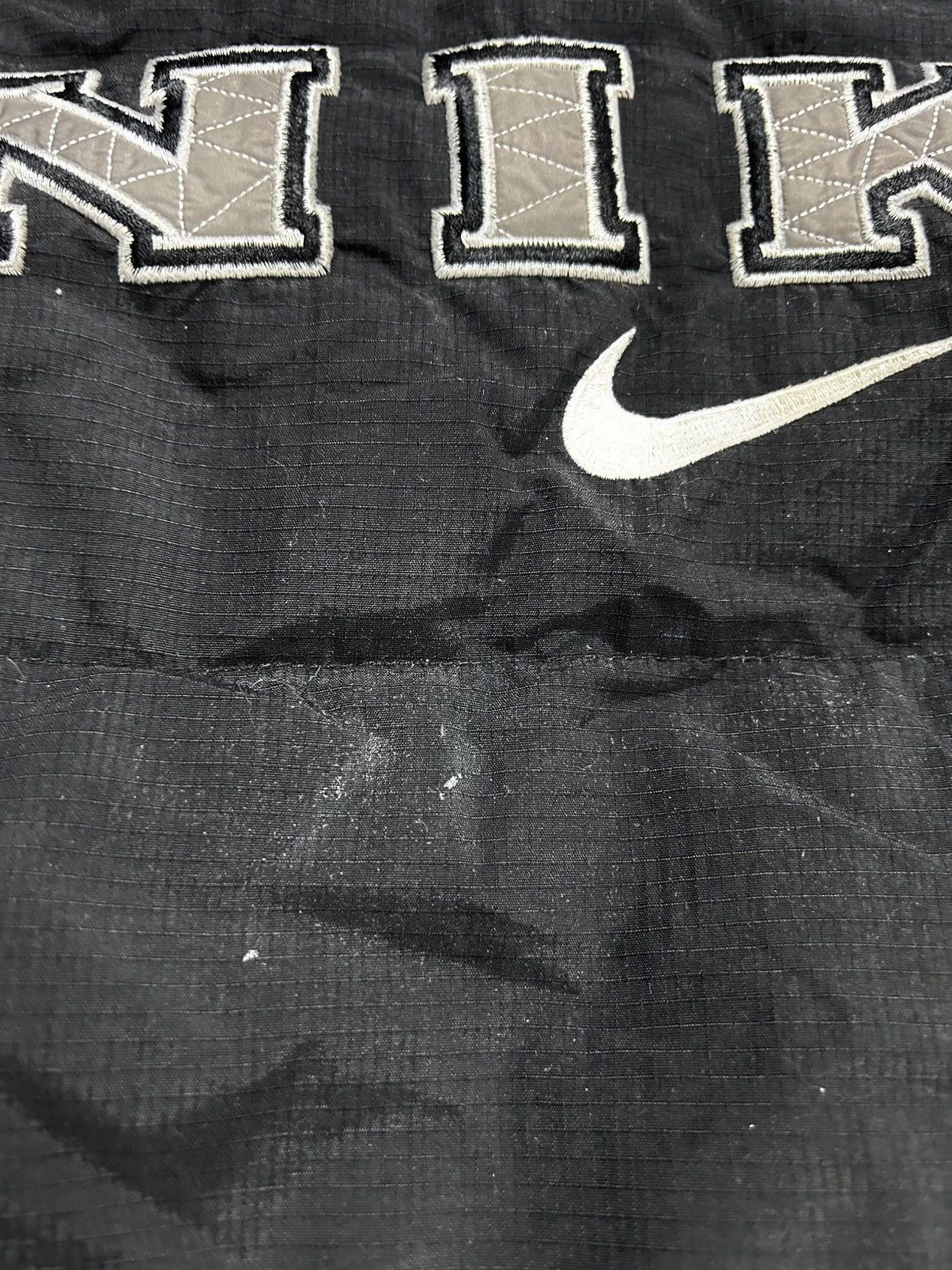 Nike Nike black puffer jacket big logo vintage 90s spell out Size US M / EU 48-50 / 2 - 3 Thumbnail