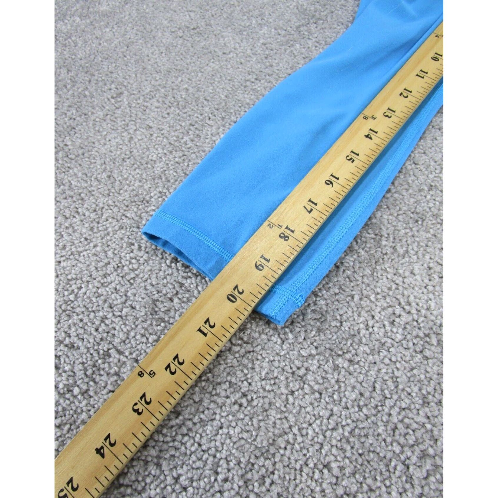 Athleta Athleta Womens Xs Extra Large Ultra High Rise Elation Capri Leggings Light Blue Size 26" / US 2 / IT 38 - 4 Thumbnail