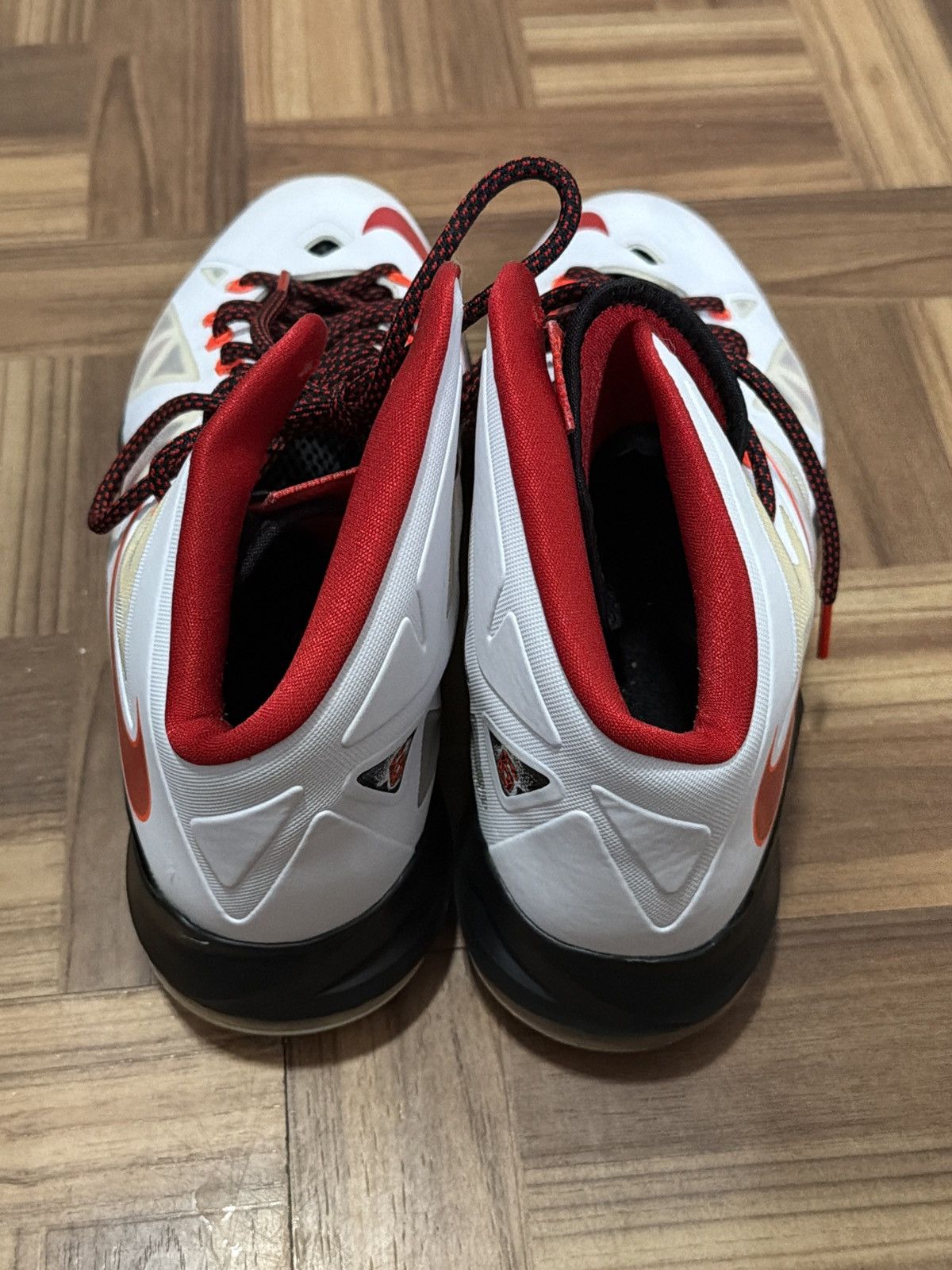 Nike Nike LeBron 10 Heat Home Size US 10.5 / EU 43-44 - 3 Thumbnail