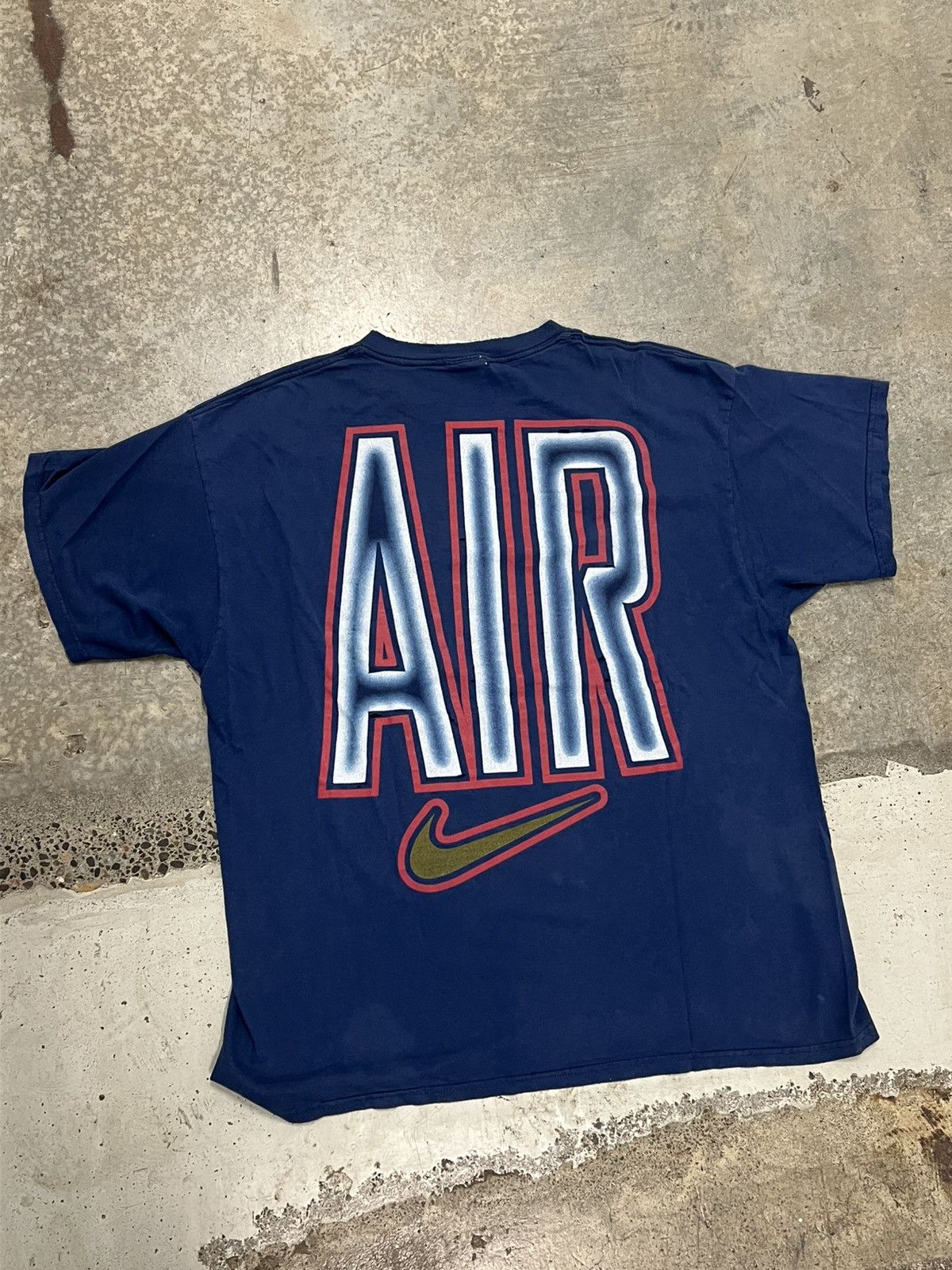 Nike Vintage Nike center swoosh tee Size US L / EU 52-54 / 3 - 3 Thumbnail