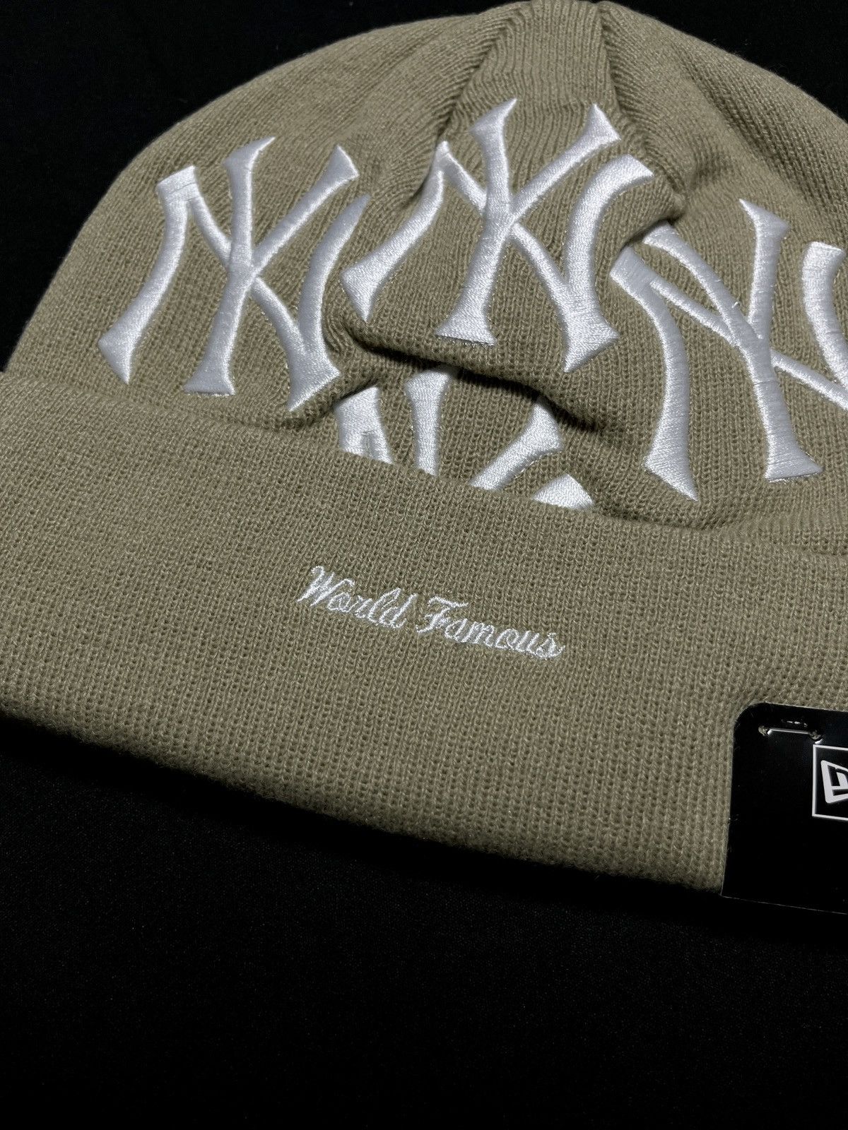 New Era × Supreme Rare Supreme New York Yankees New Era Box Logo Khaki Beanie Size ONE SIZE - 6 Thumbnail