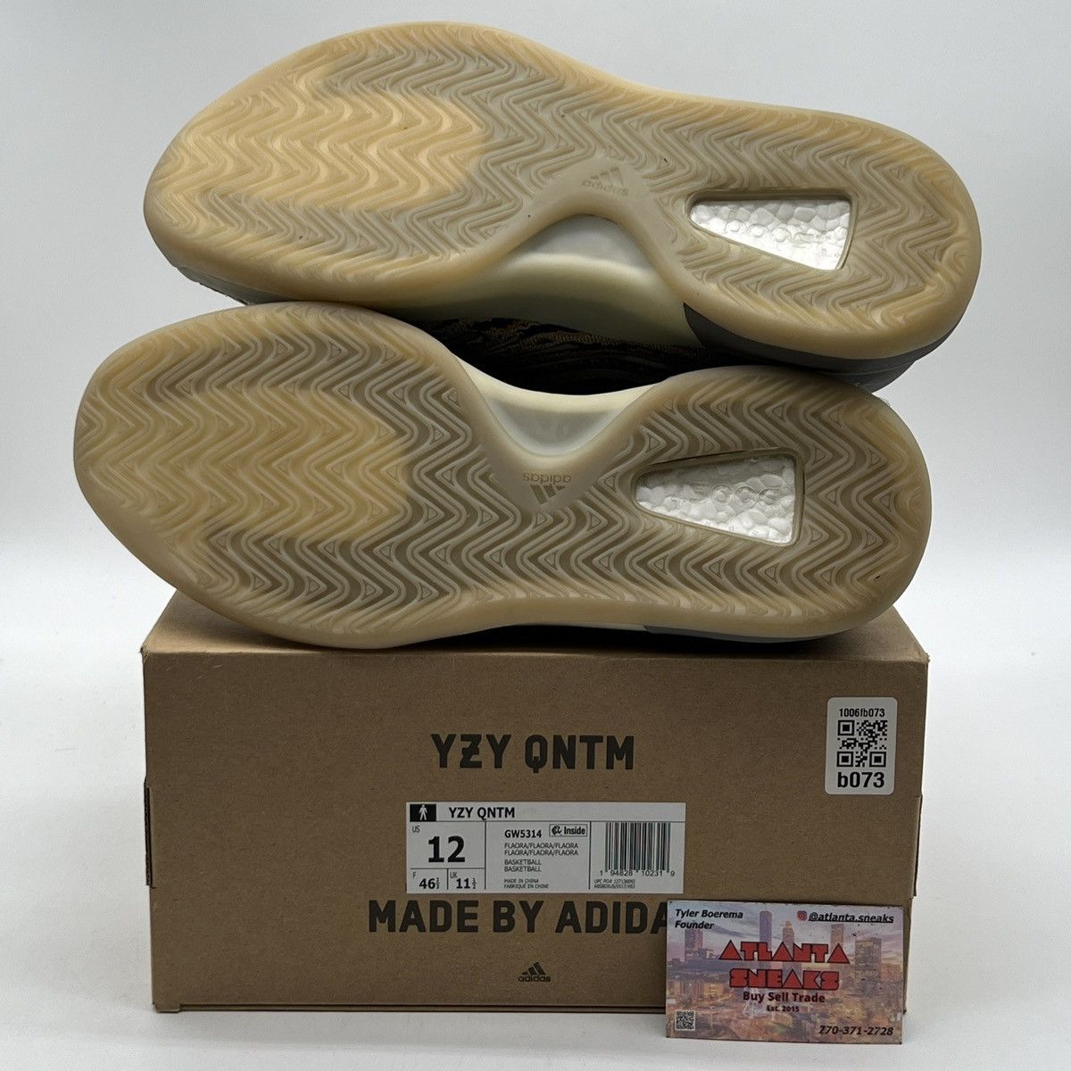 Adidas Yeezy quantum flash orange Size US 12 / EU 45 - 8 Thumbnail
