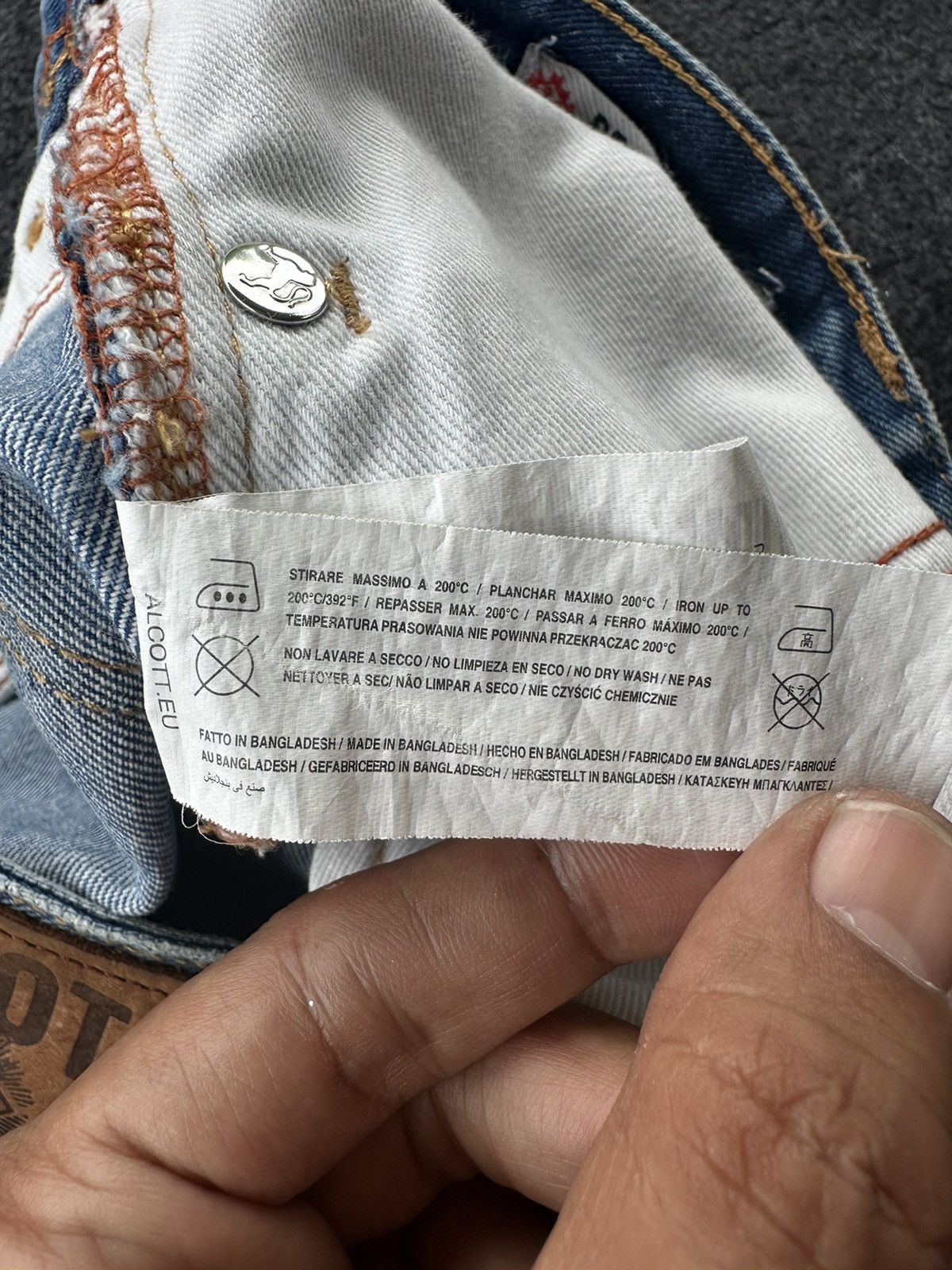Japanese Brand Alcott Rugged Denim Distressed Washed Denim D105 Size US 34 / EU 50 - 19 Thumbnail