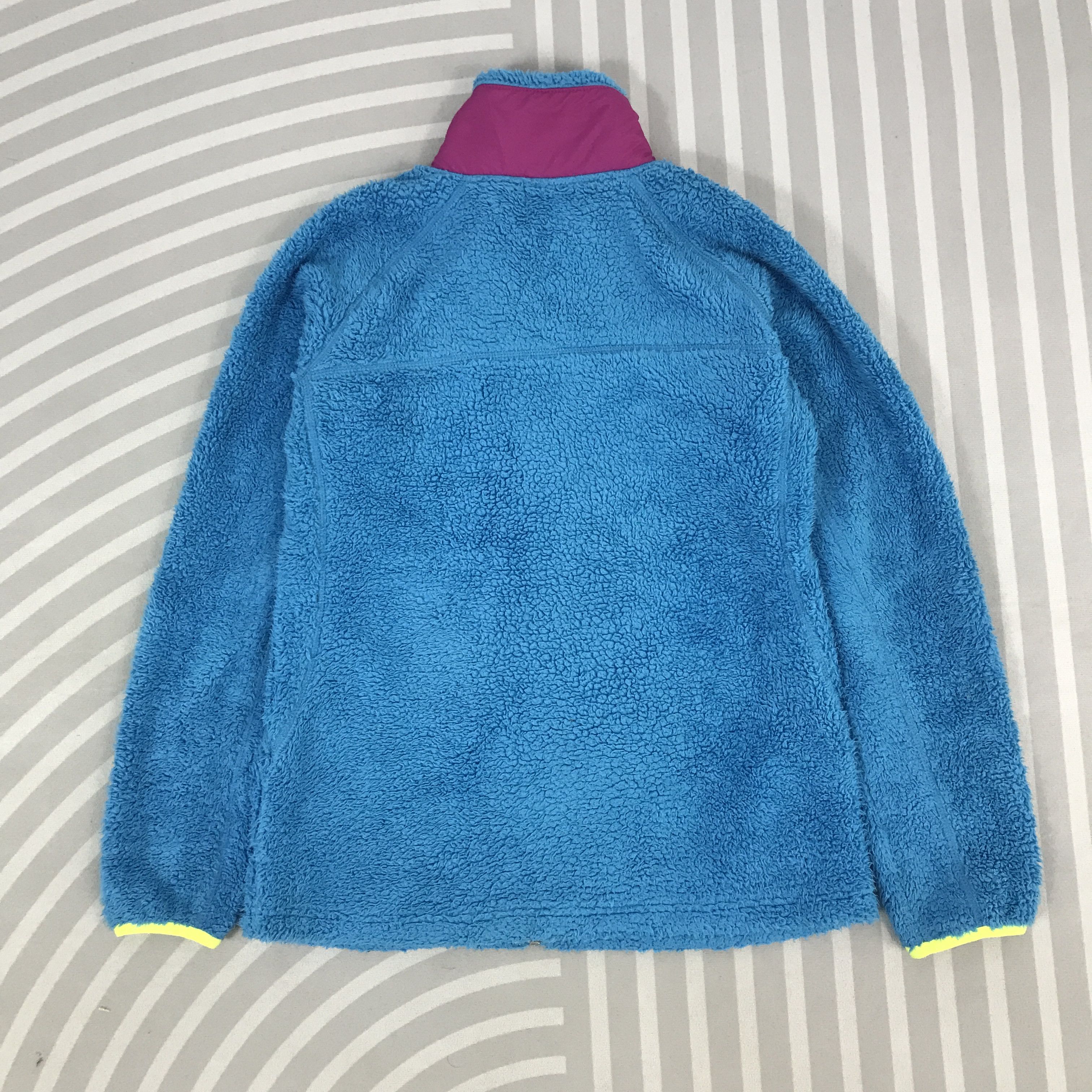 Japanese Brand Vintage Yonex Sherpa fleece woman design Jacket Size US L / EU 52-54 / 3 - 3 Thumbnail