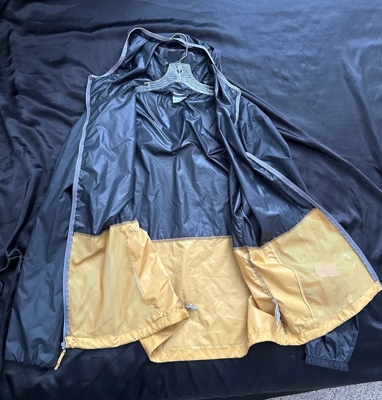 Columbia × Vintage Columbia Mens Center Ridge Windbreaker Jacket L Size US L / EU 52-54 / 3 - 7 Thumbnail