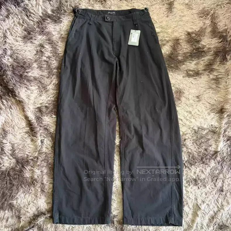 Balenciaga Balenciaga Size S Solid Color Mid-rise Relaxed Straight Le Size US 26 / EU 42 - 1 Thumbnail