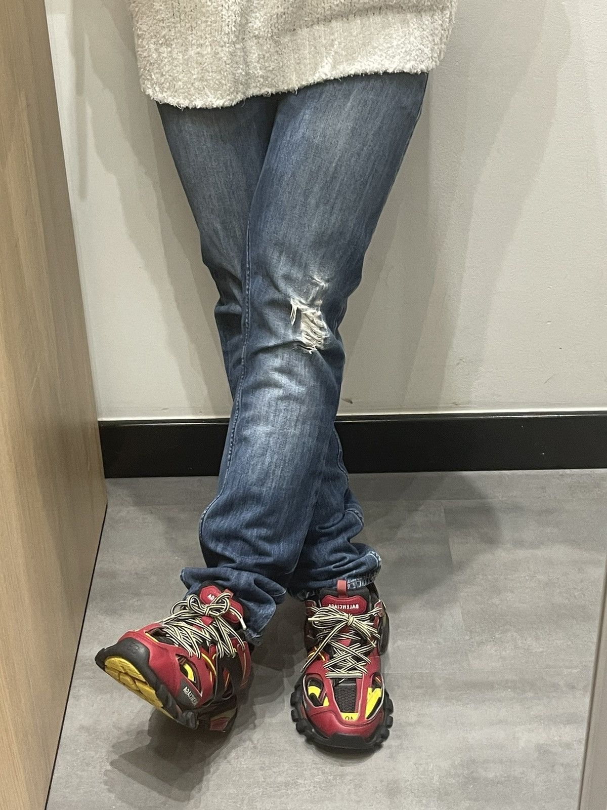 Acne Studios Acne Studios Roc Verakai Distressed Indigo Denim Pants Size US 30 / EU 46 - 5 Thumbnail