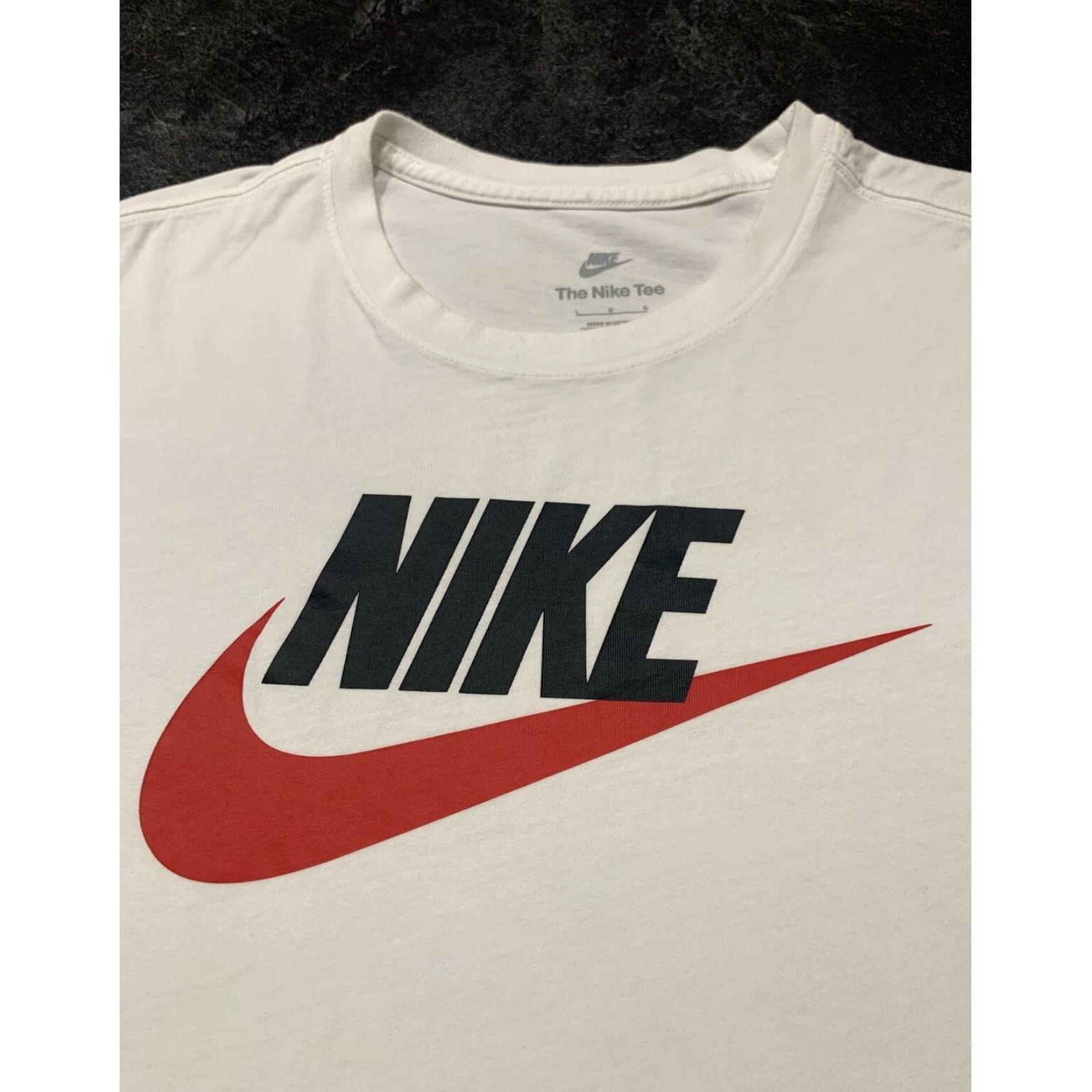 Nike Nike T-Shirt Large White Stained Mens Size US L / EU 52-54 / 3 - 1 Thumbnail
