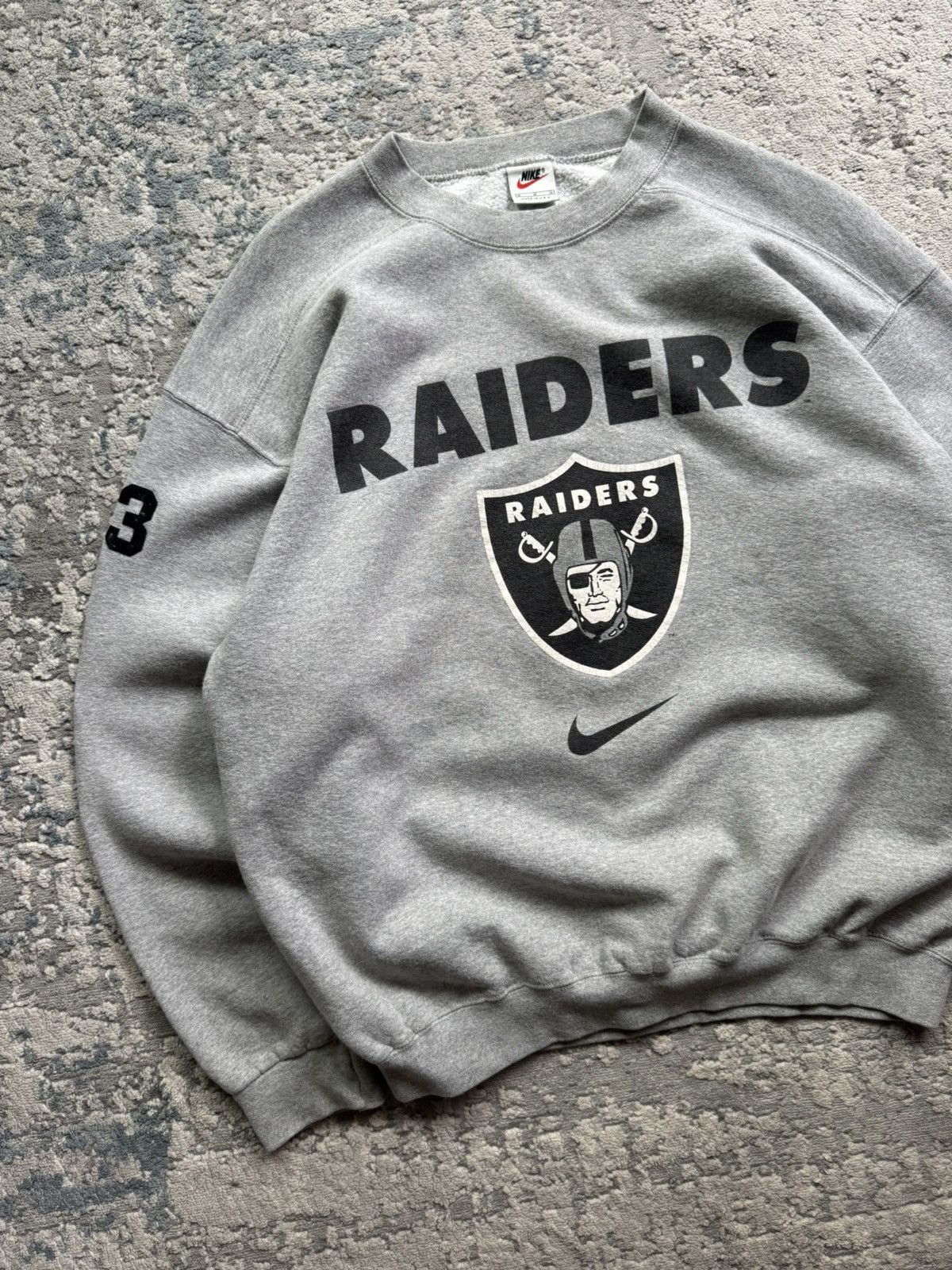 Nike Nike Raiders Vintage 90s Football sweatshirt y2k size M USA Size US M / EU 48-50 / 2 - 3 Thumbnail