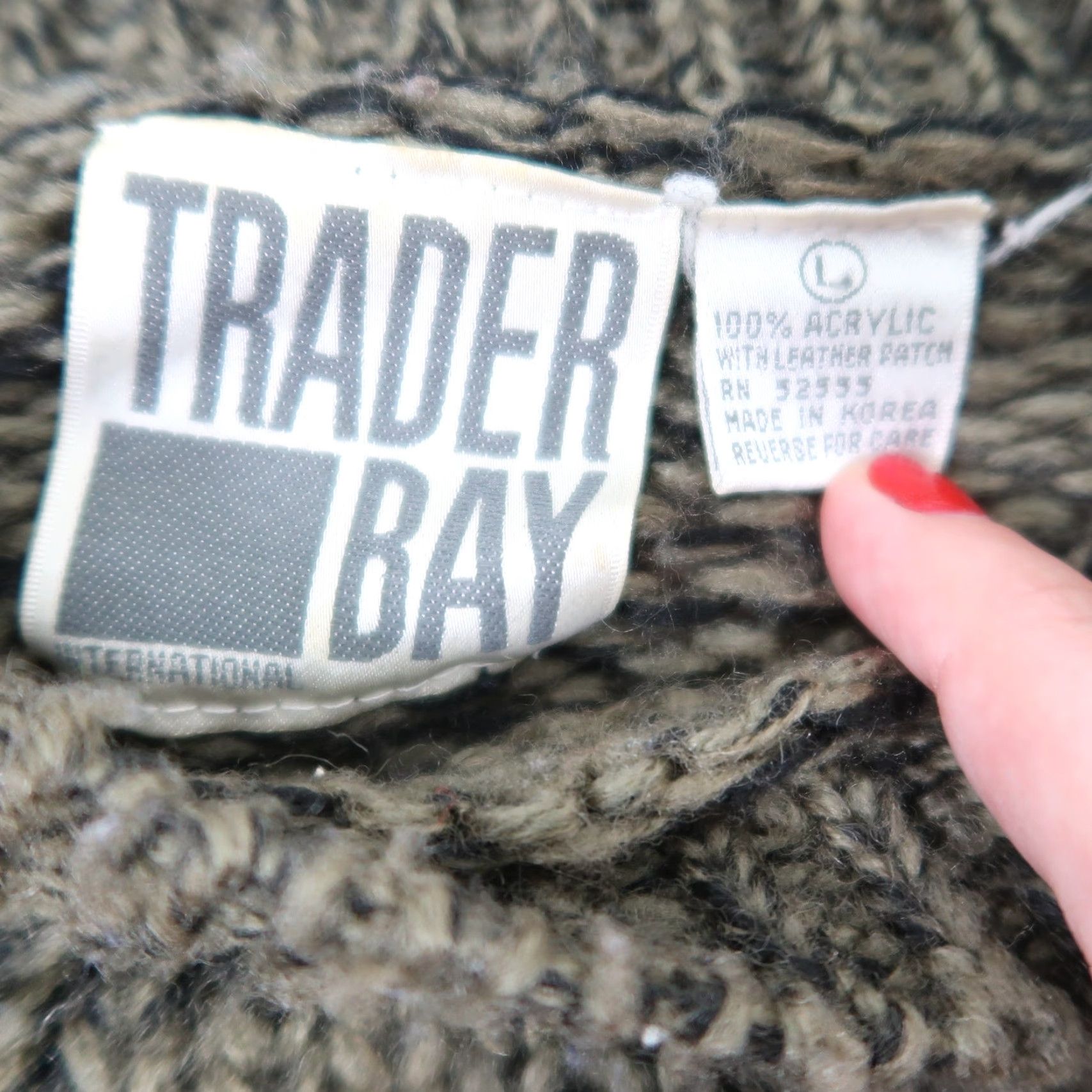Olive VINTAGE 80s Trader Bay olive green and black knit and leather sweater L Women Geometric Chunky-Knit Balloon Sleeve Size L / US 10 / IT 46 - 5 Thumbnail