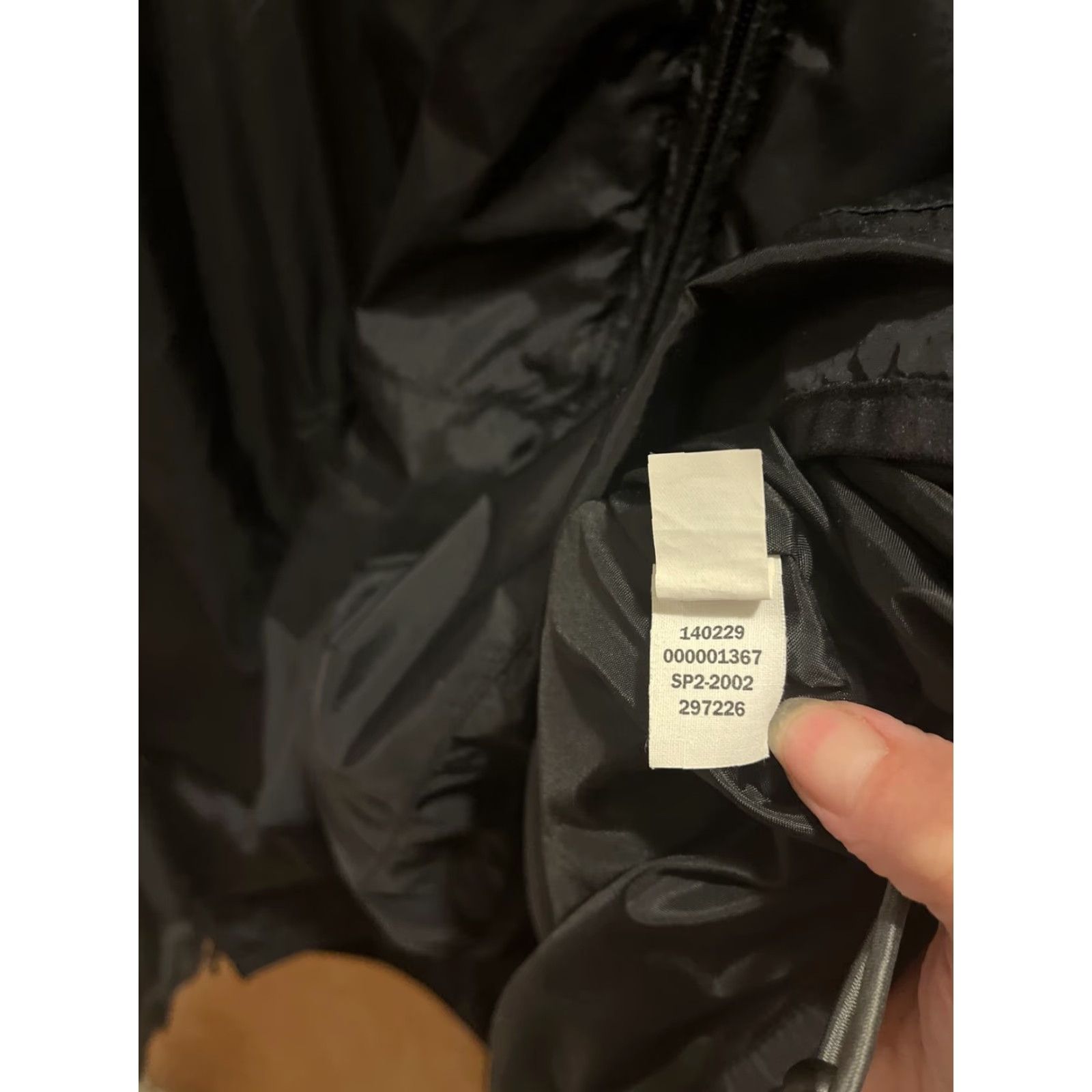 Gap VINTAGE Gap Windbreaker Mens Large Nylon Rain Jacket Waterproof Water Resistant Spring Summer Fall Outdoor Active Size US L / EU 52-54 / 3 - 6 Thumbnail