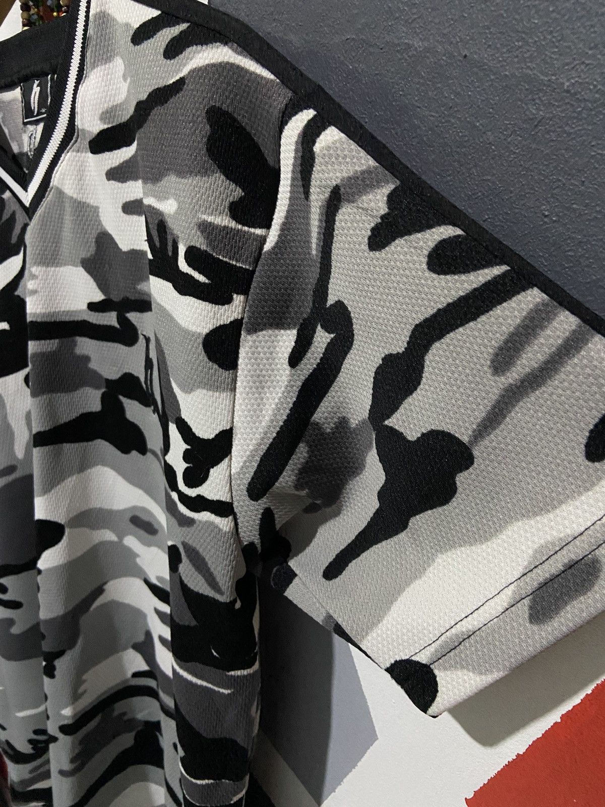 Japanese Brand DJ Honda V Neck Camo Tee Size US M / EU 48-50 / 2 - 3 Thumbnail