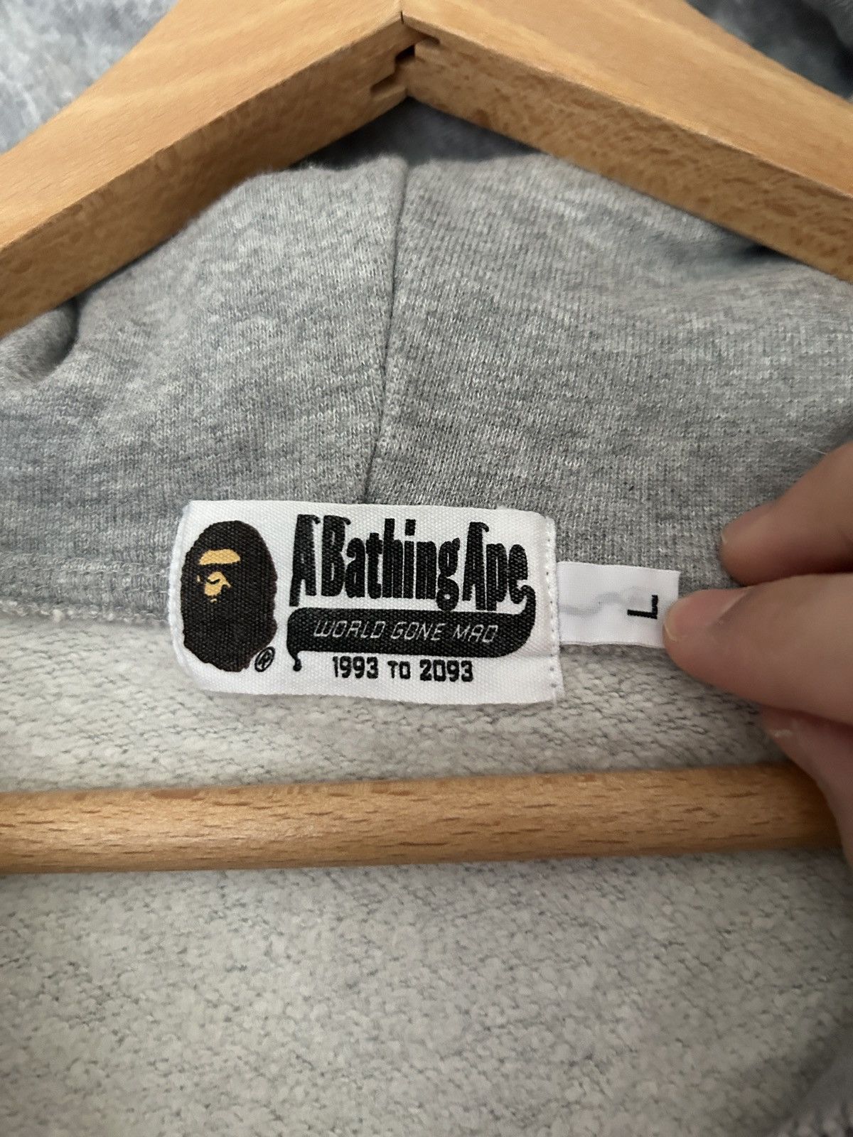 Bape A Bathing Ape BAPE grey zipper Size US L / EU 52-54 / 3 - 3 Thumbnail