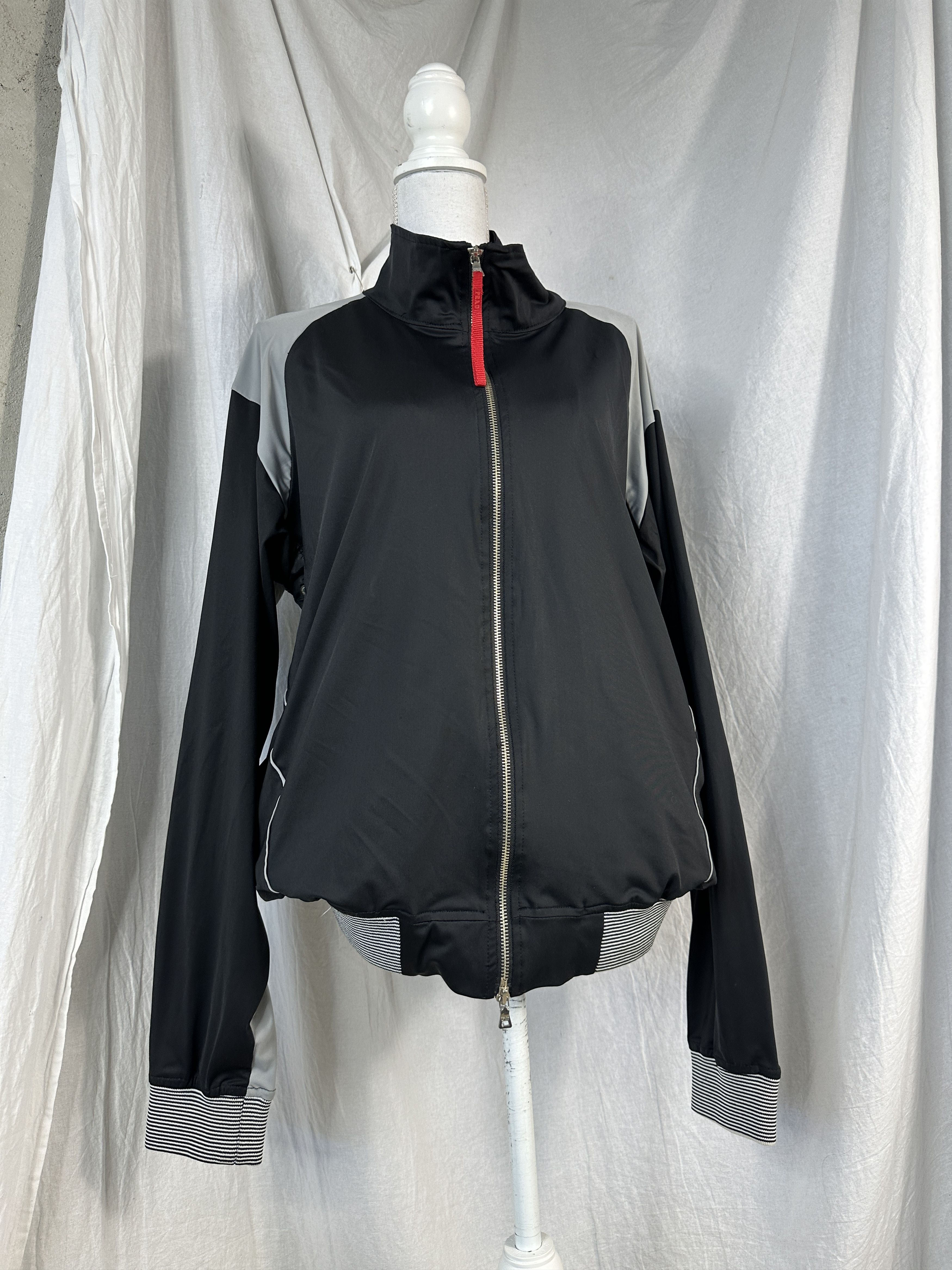 【5％OFF】 PRADA Prada SPORT Grailed | HOOD NYLON WITH HOODIE ZIP FULL トップス