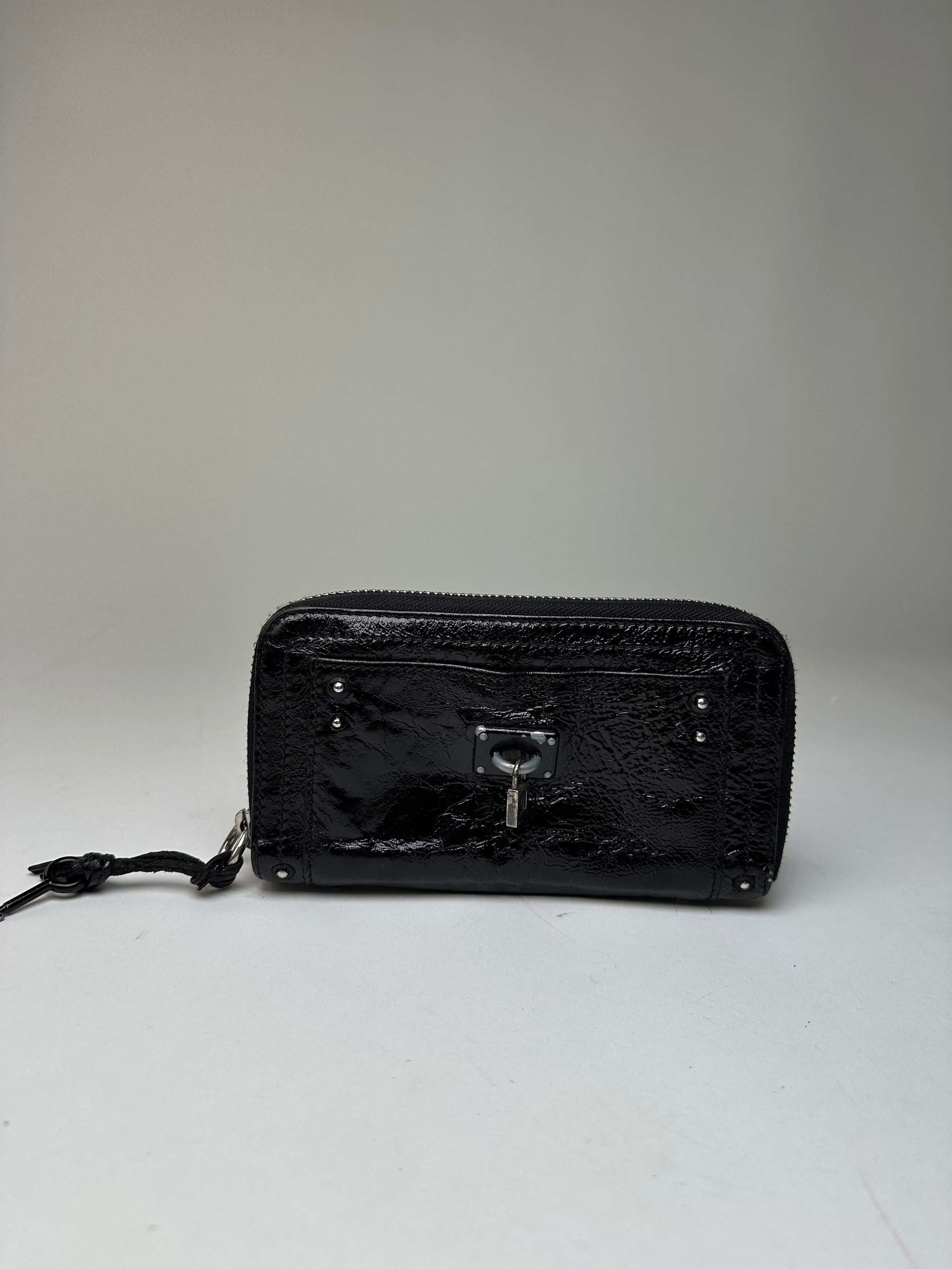 Chloe Vintage Patent Leather Zip-Around Continental Wallet Black Size ONE SIZE - 1 Thumbnail