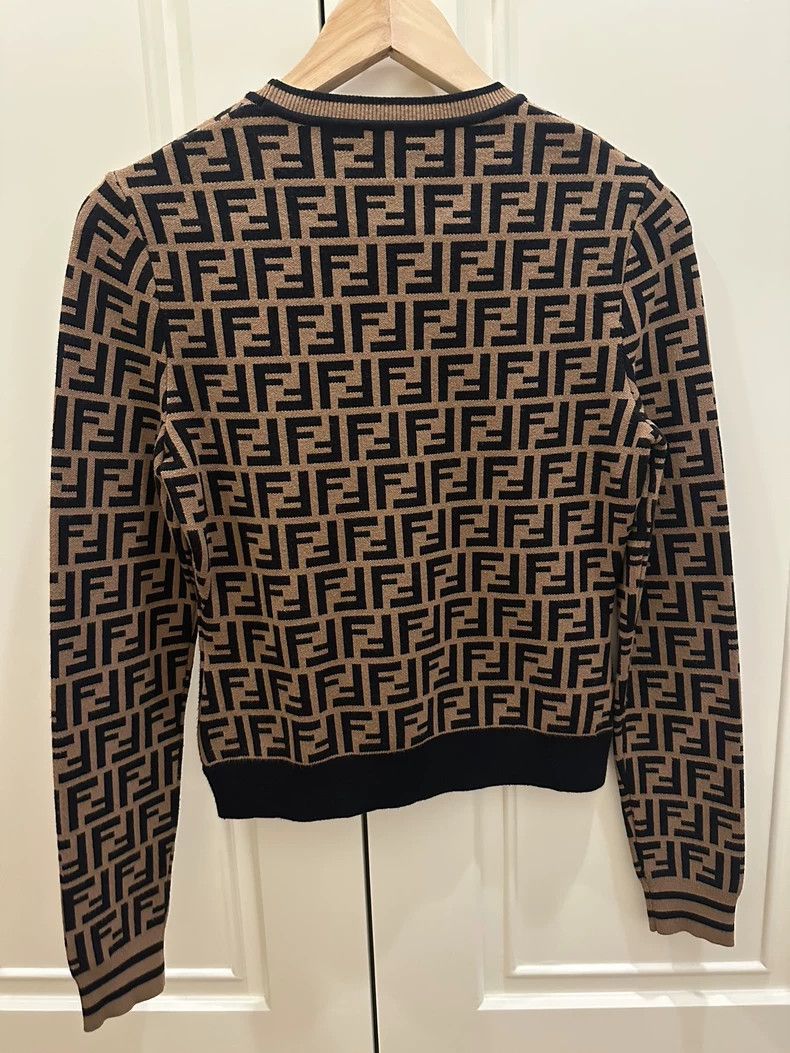 Fendi Fendi size 36 Full LOGO Knitwear Size US XXS / EU 40 - 2 Thumbnail