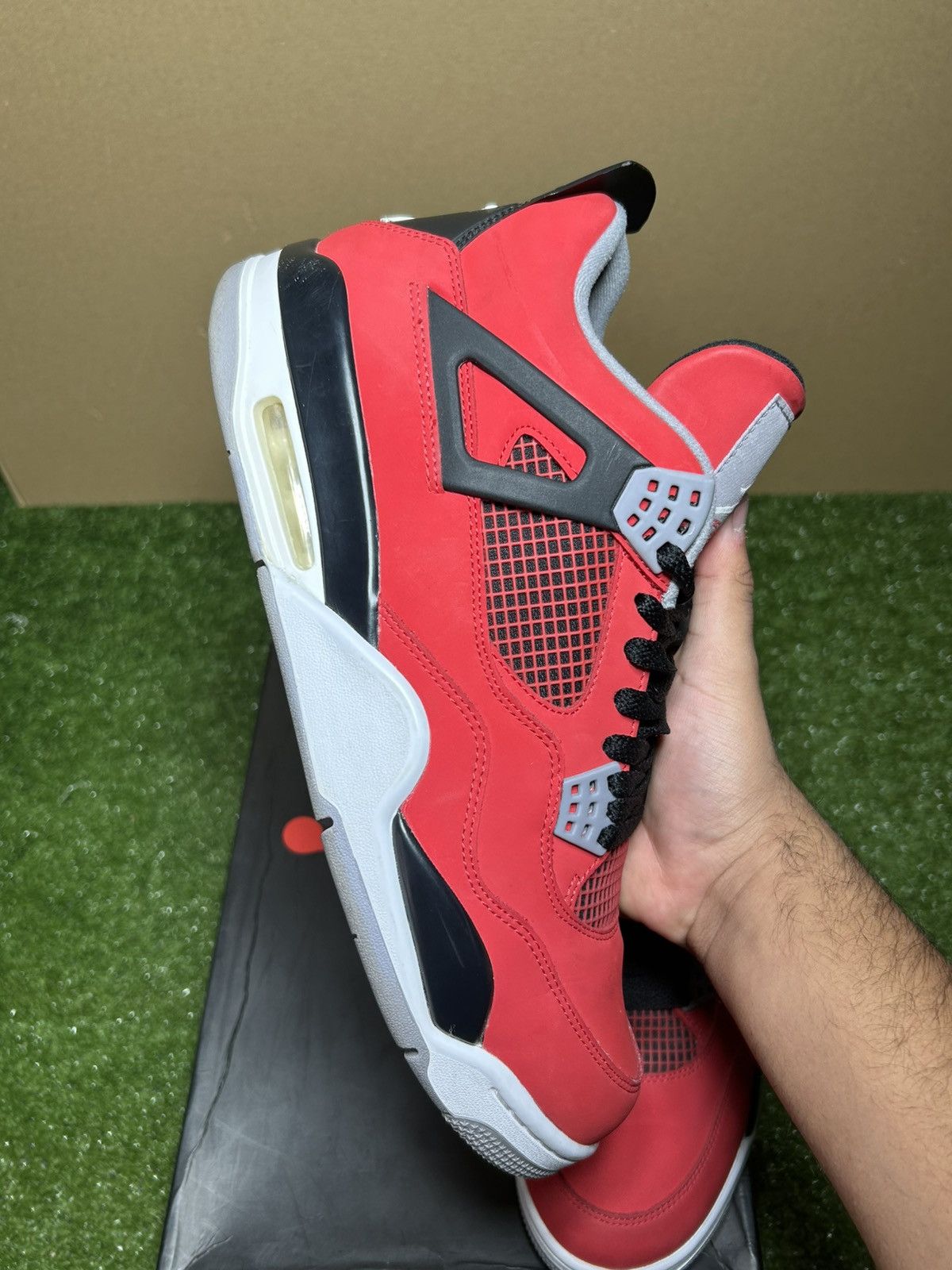 Jordan Brand Jordan 4 toro bravo 2013 Size US 12 / EU 45 - 5 Thumbnail