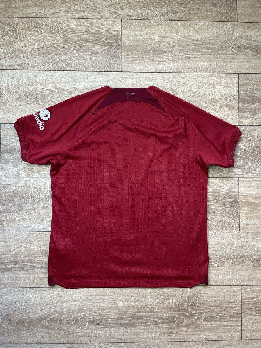 Nike LIVERPOOL 2022 2023 HOME FOOTBALL SHIRT SOCCER JERSEY Size L Size US L / EU 52-54 / 3 - 8 Thumbnail
