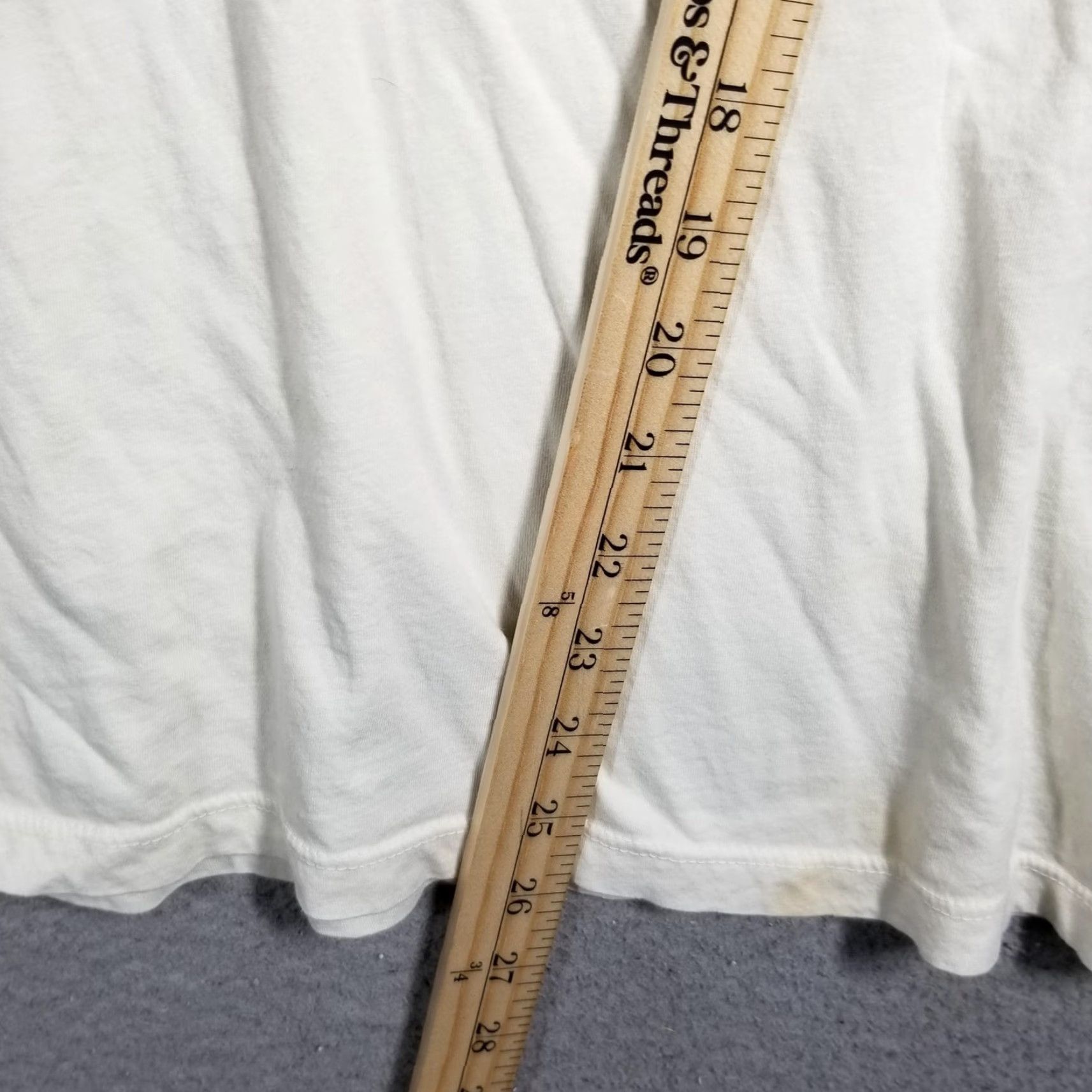 Anthropologie Foo Fighters Graphic T-shirt LETLUV Men M Crew Neck Short Sleeve White Cotton Jersey Band Music Rock 90s Concert Tee Size US M / EU 48-50 / 2 - 6 Thumbnail