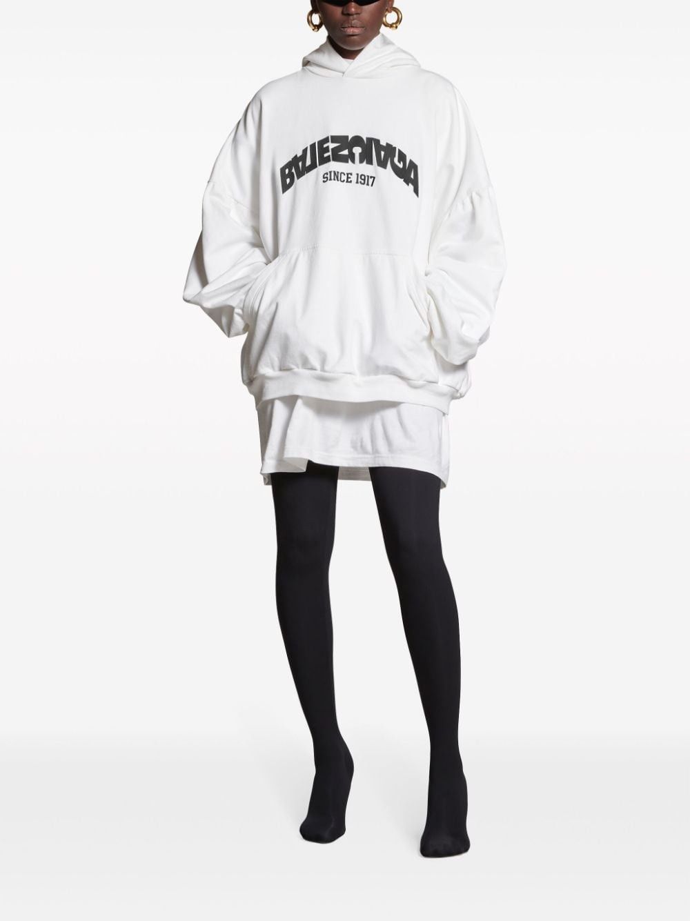 Balenciaga o1bcso1str0125 Back Flip Round Hoodie Oversized in White Size XS / US 0-2 / IT 36-38 - 2 Thumbnail