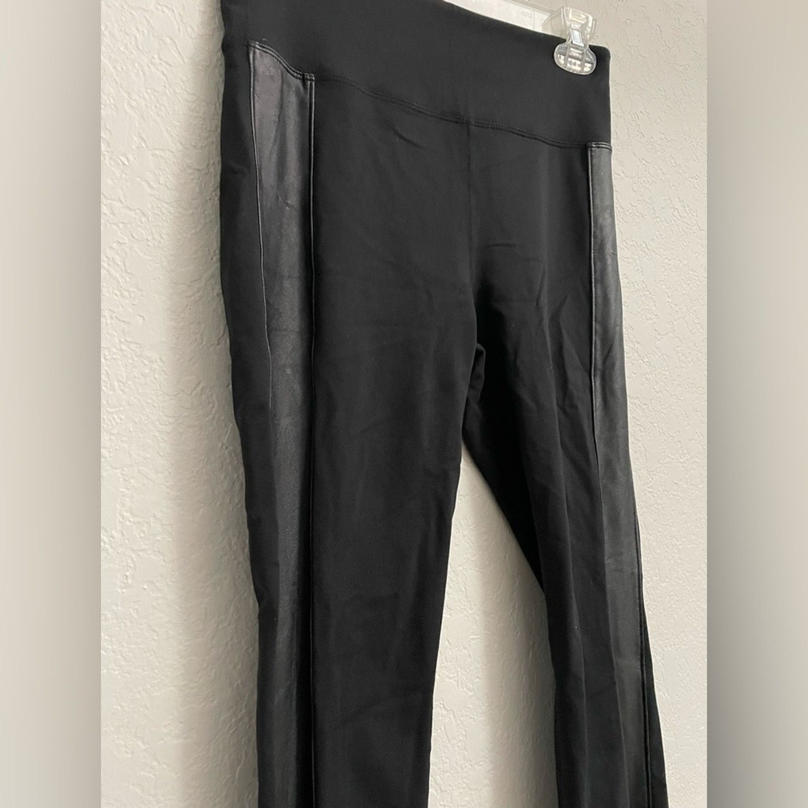 Athleta Athleta Faux Leather Tux Metro Leggings Small Size 26" / US 2 / IT 38 - 2 Thumbnail