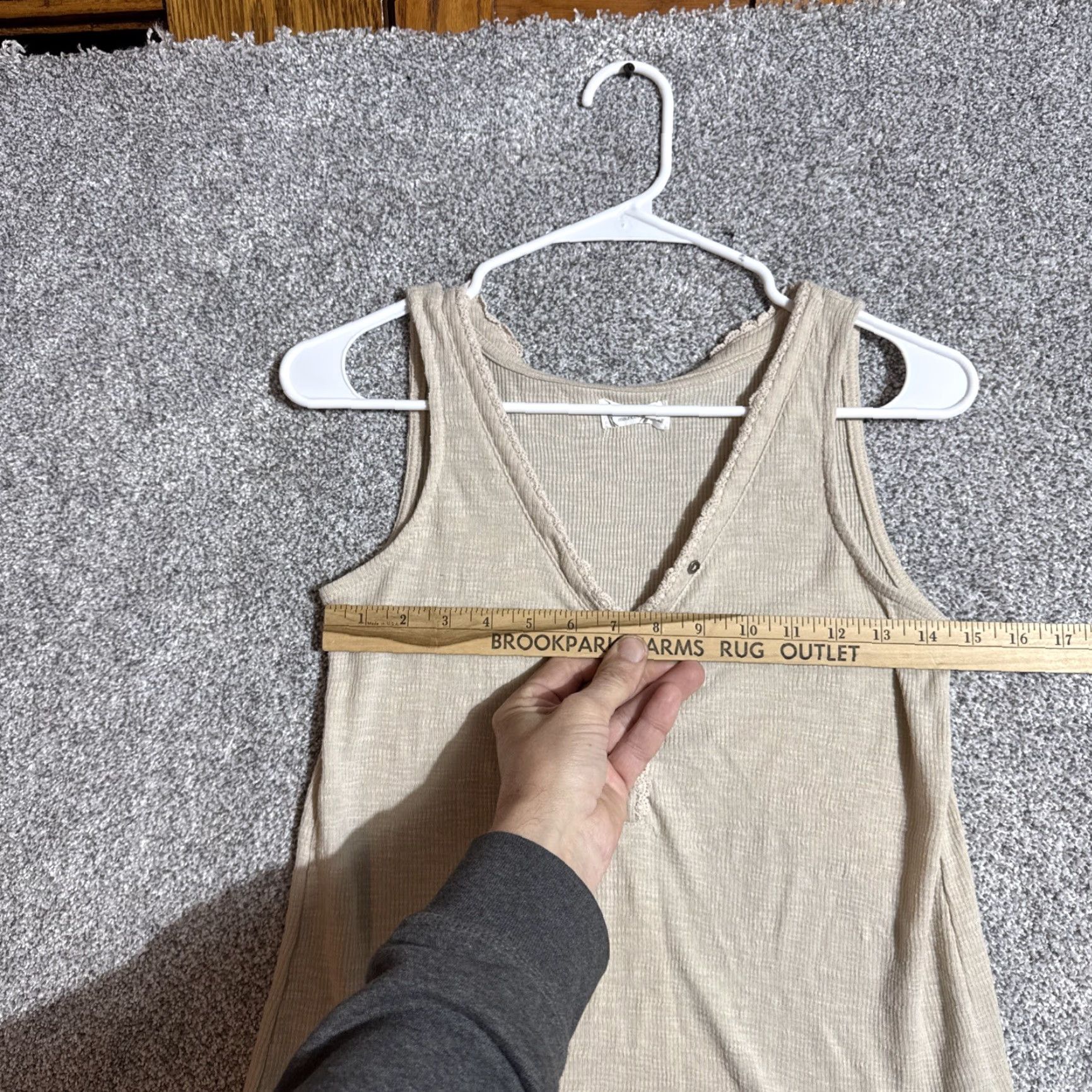 Vintage Maurices Tank Top Women Size Small Chic Ribbed Knit Button Front Y2K Style Shirt Women S Beige Knit 65% Polyester 35% Rayon Size S / US 4 / IT 40 - 3 Thumbnail