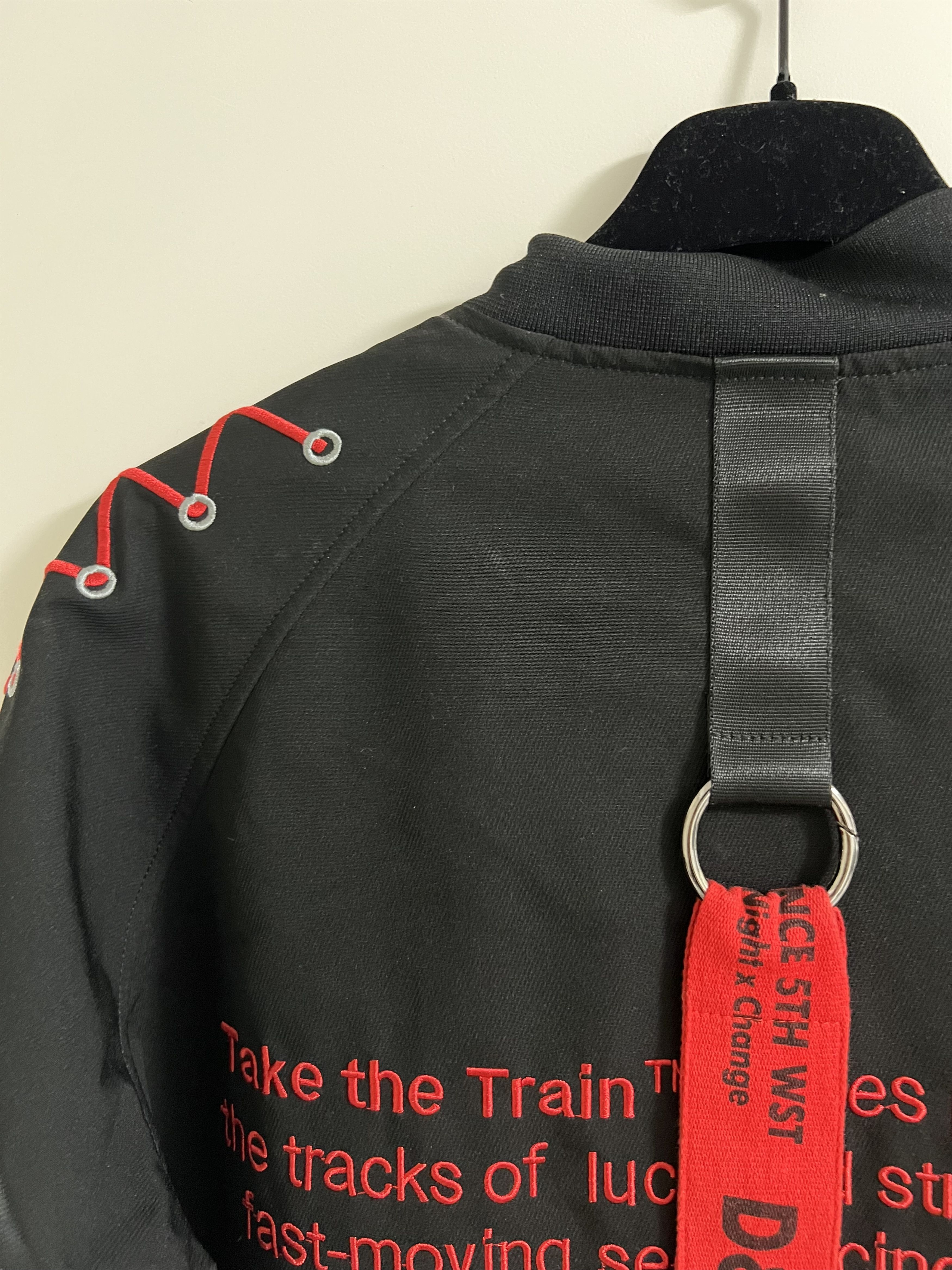 Other Letter Embroidery Threaded Black Parka with Red Straps Size US L / EU 52-54 / 3 - 10 Thumbnail