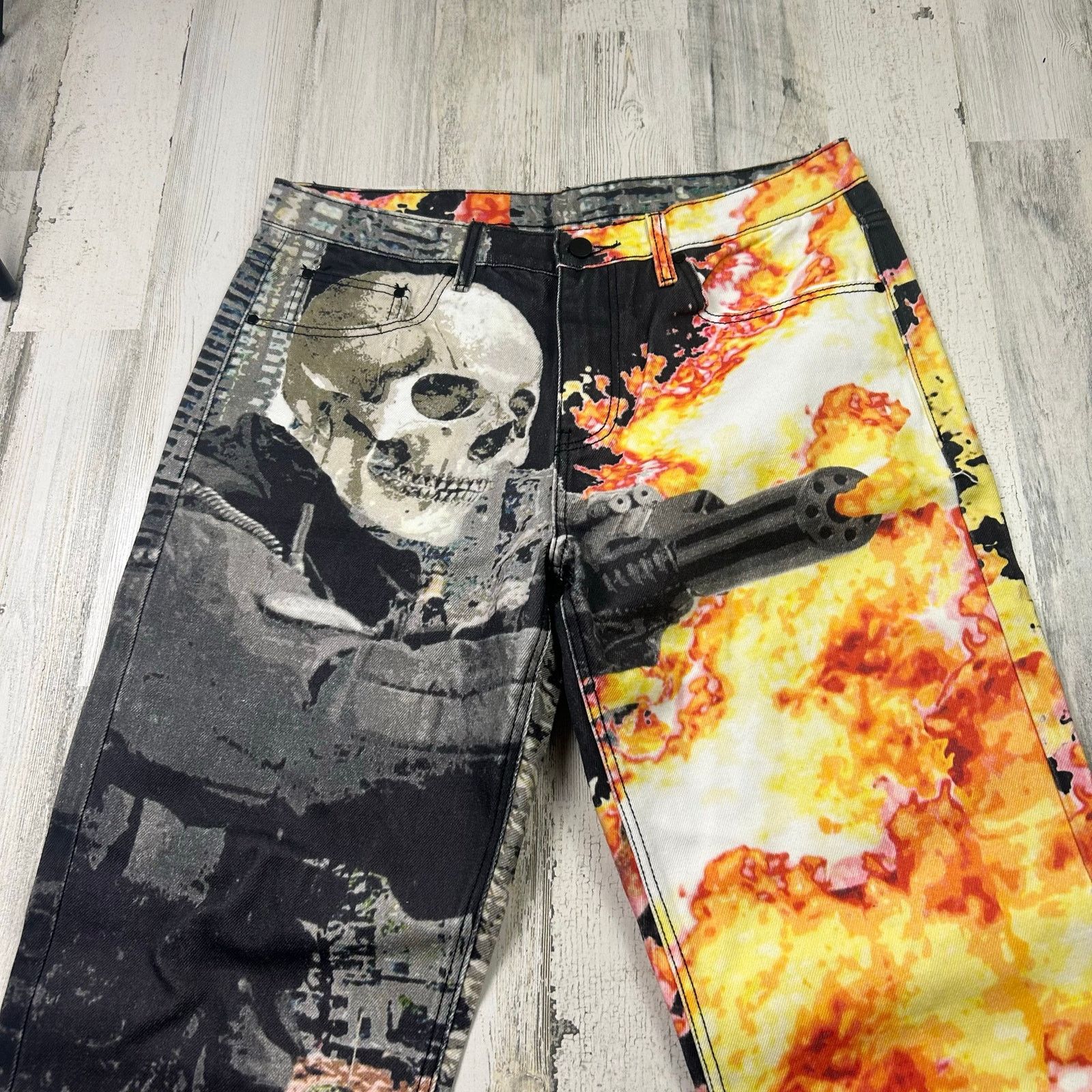Other Descending Worldwide All Over Print Skull Jeans Size 34 Size US 34 / EU 50 - 2 Thumbnail