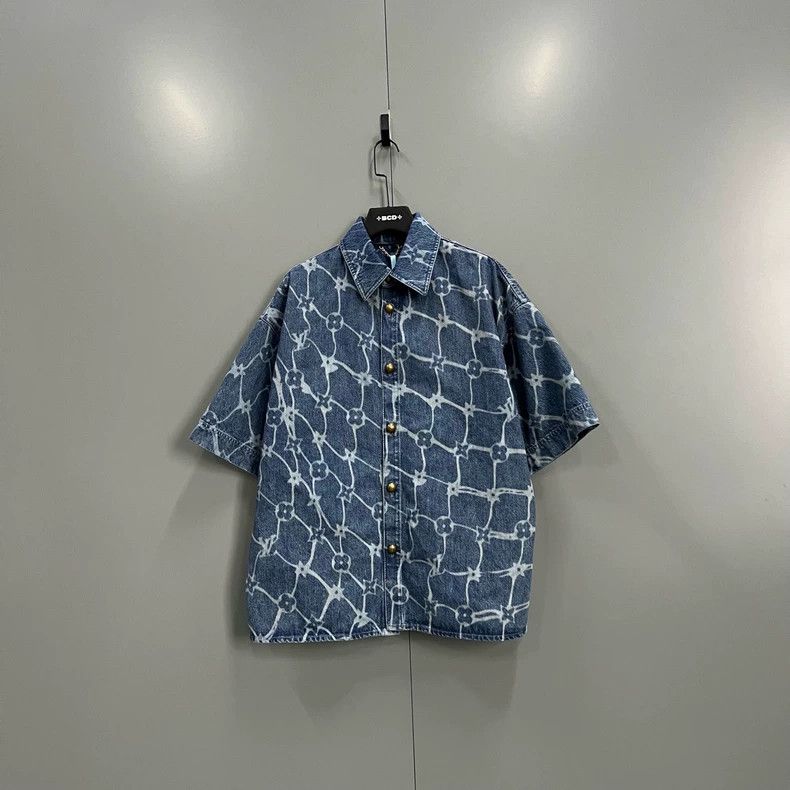 Louis Vuitton Louis Vuitton Blue presbyopic plaid denim shirt with short Size US XL / EU 56 / 4 - 1 Thumbnail