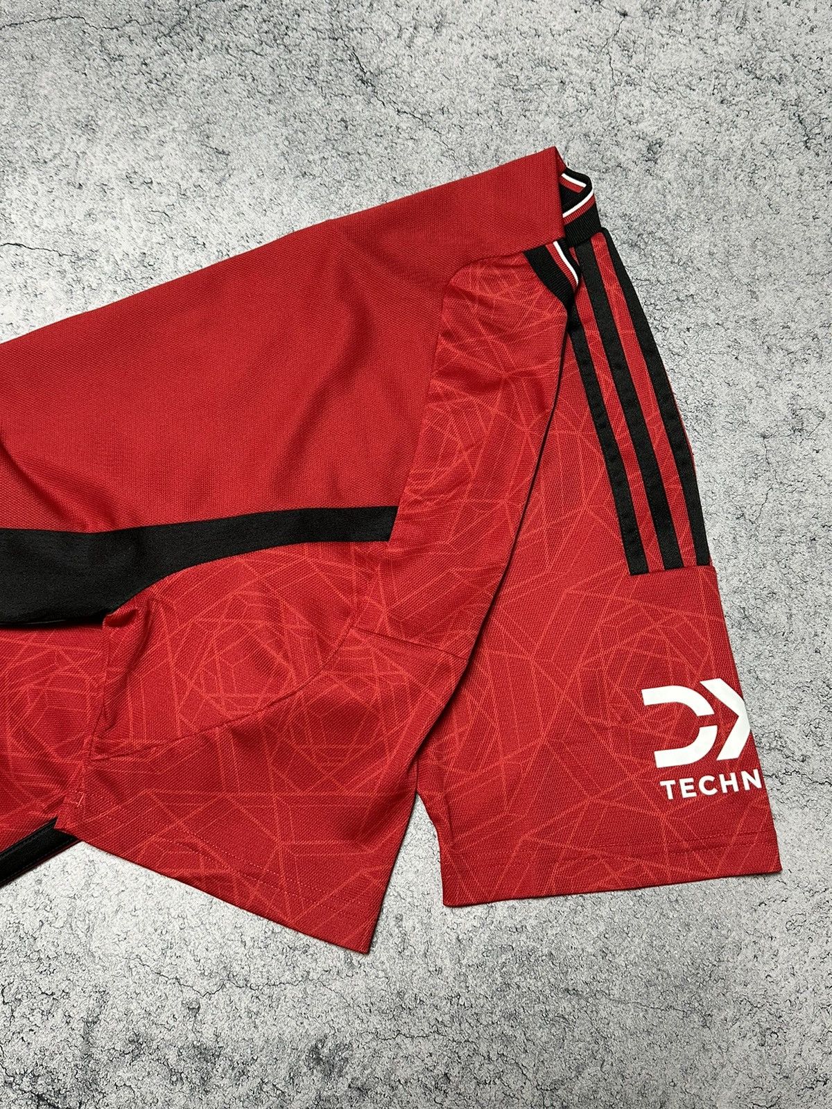 Adidas Adidas Manchester United 2023/2024 Home Jersey Size US M / EU 48-50 / 2 - 8 Thumbnail