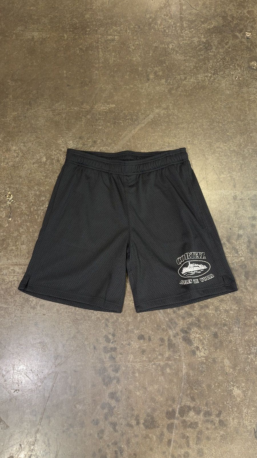 Corteiz Corteiz HMP Raw Hem shorts heather grey medium | Grailed